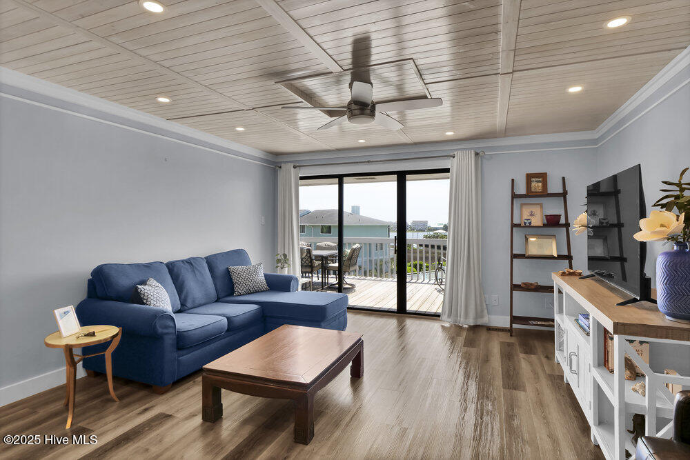 109 Teakwood Drive 802