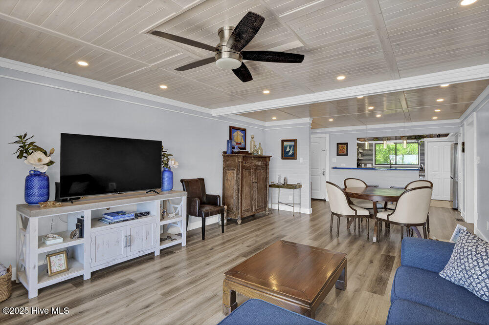 109 Teakwood Drive 802