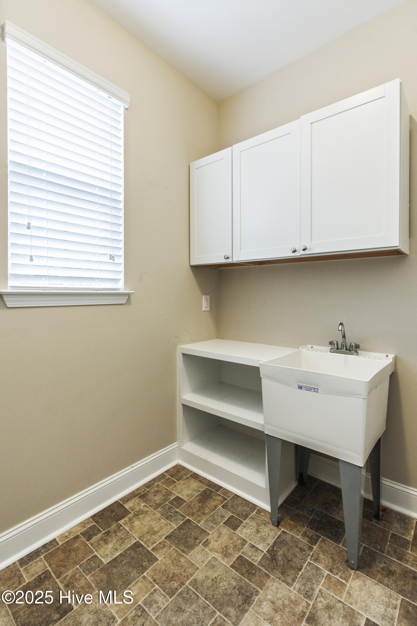 421 Middle Grove Lane