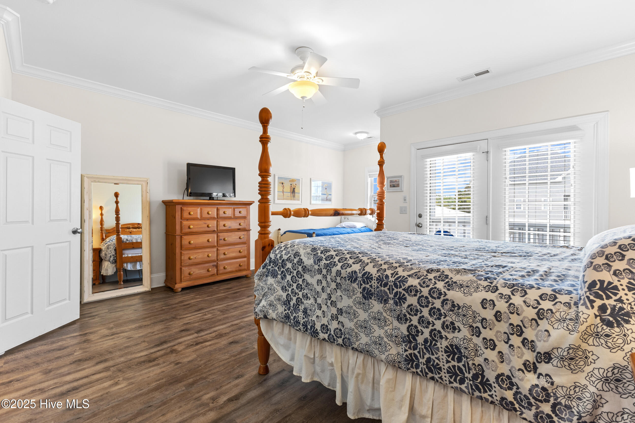 1505 Mackerel Lane, 1