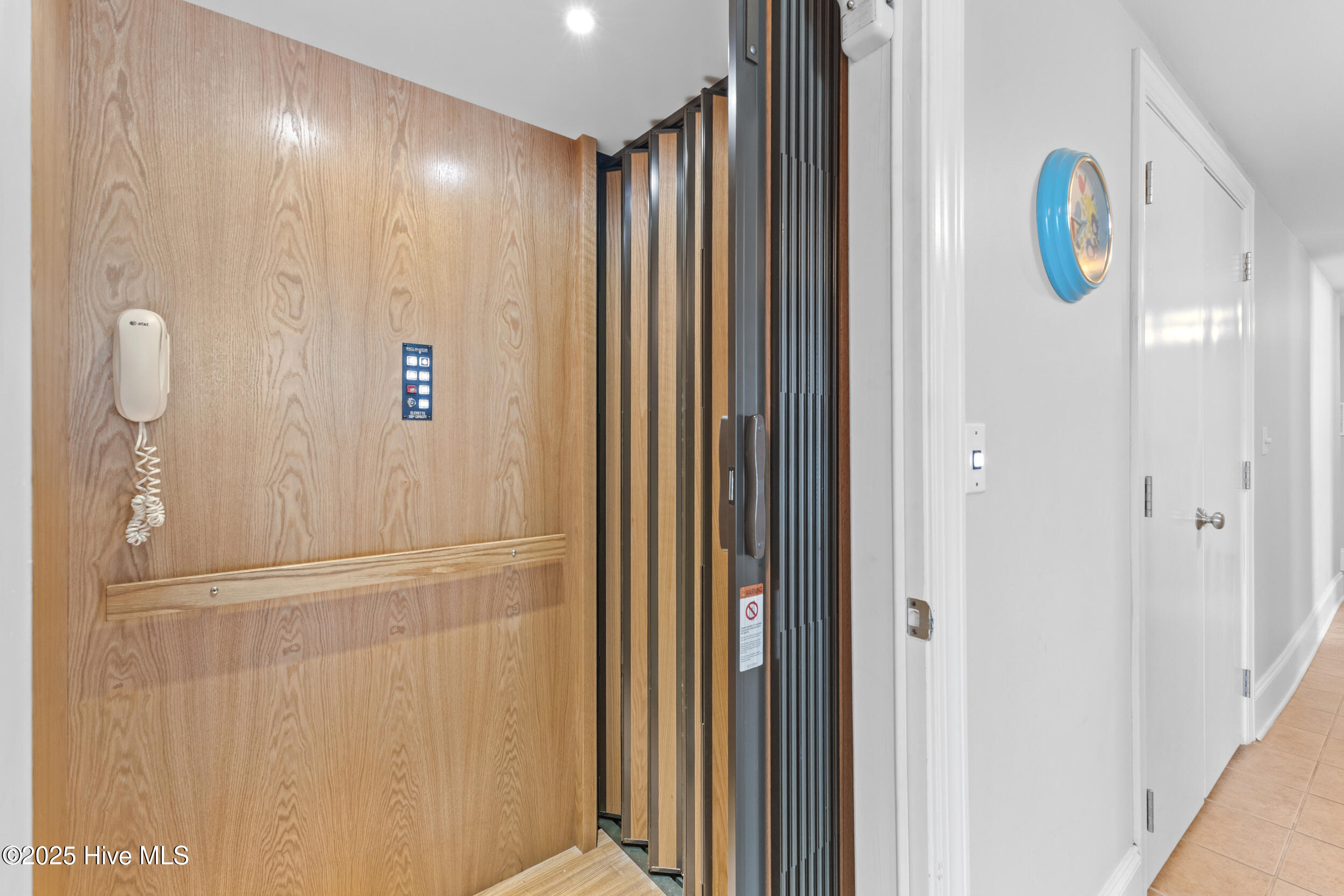 1505 Mackerel Lane, 1