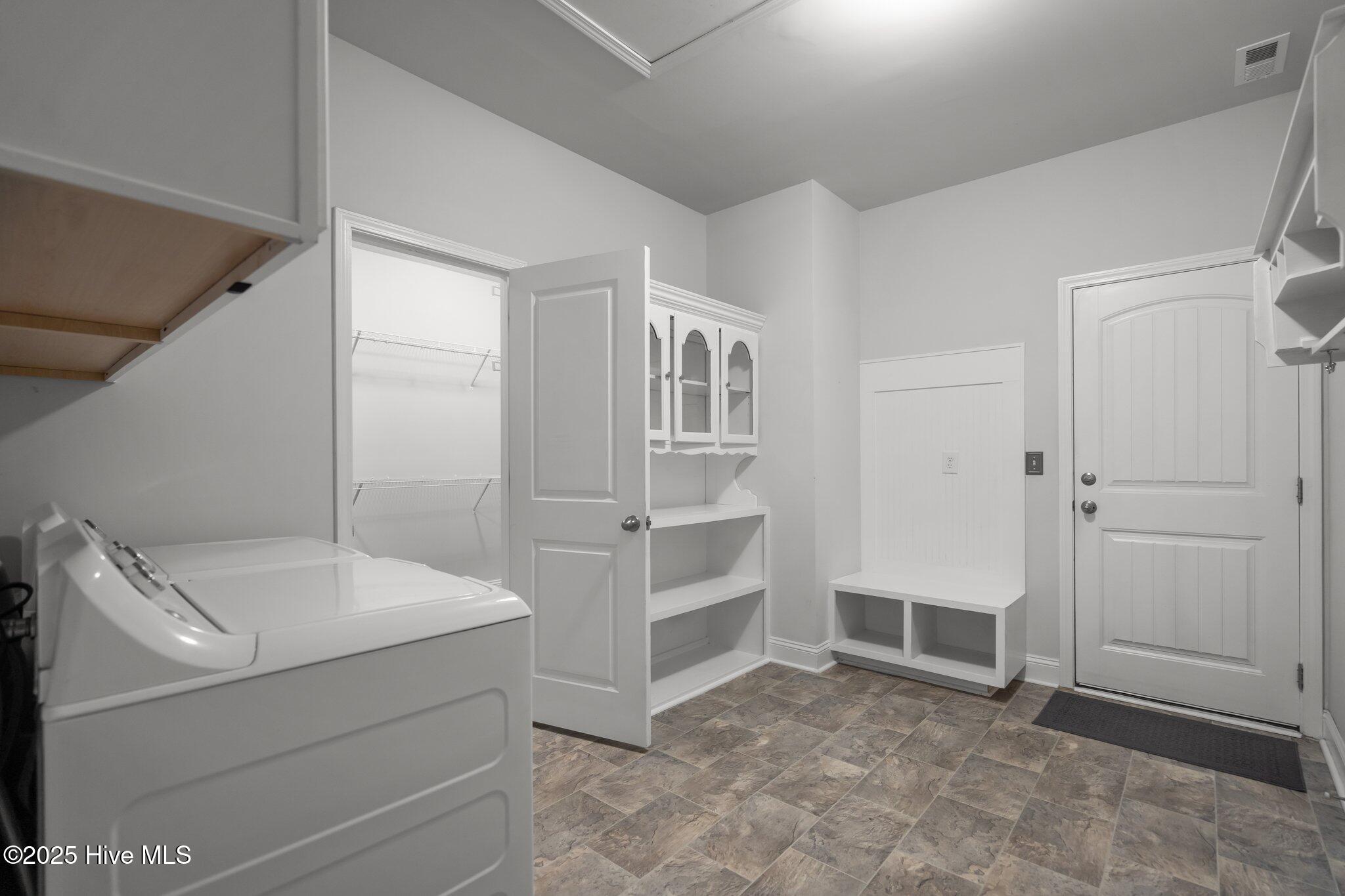 1001 Mccarley Boulevard