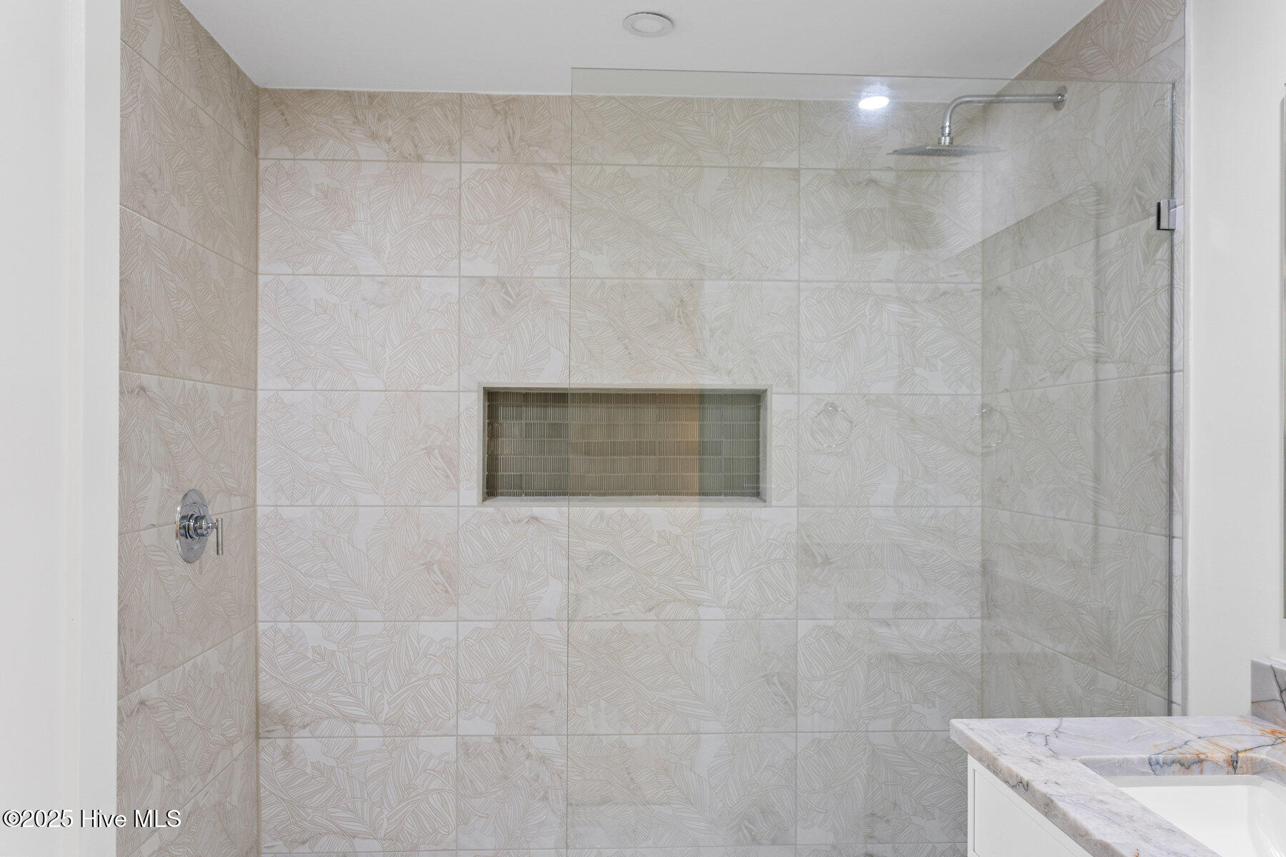 1800 Canal Drive, 109