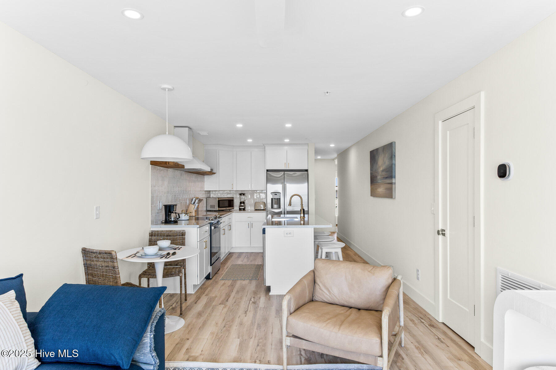 1800 Canal Drive, 202