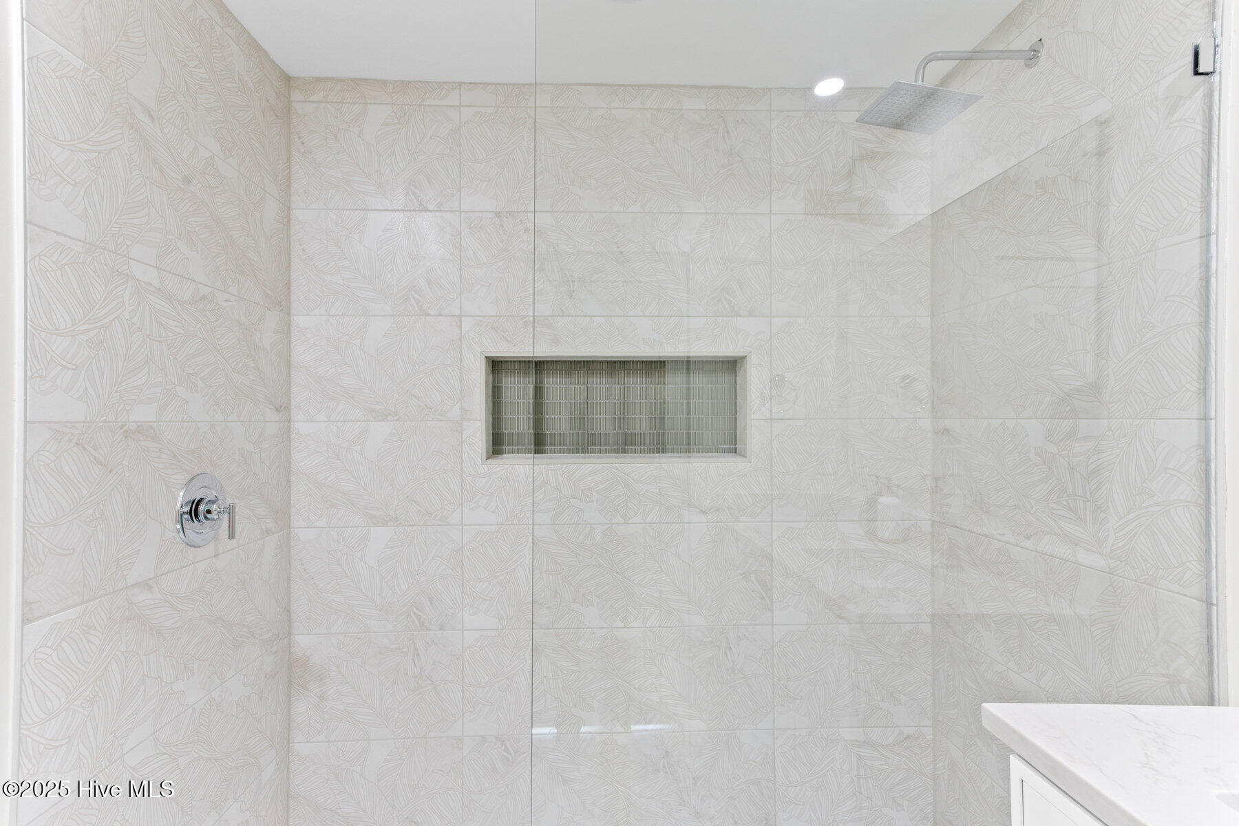 1800 Canal Drive, 202