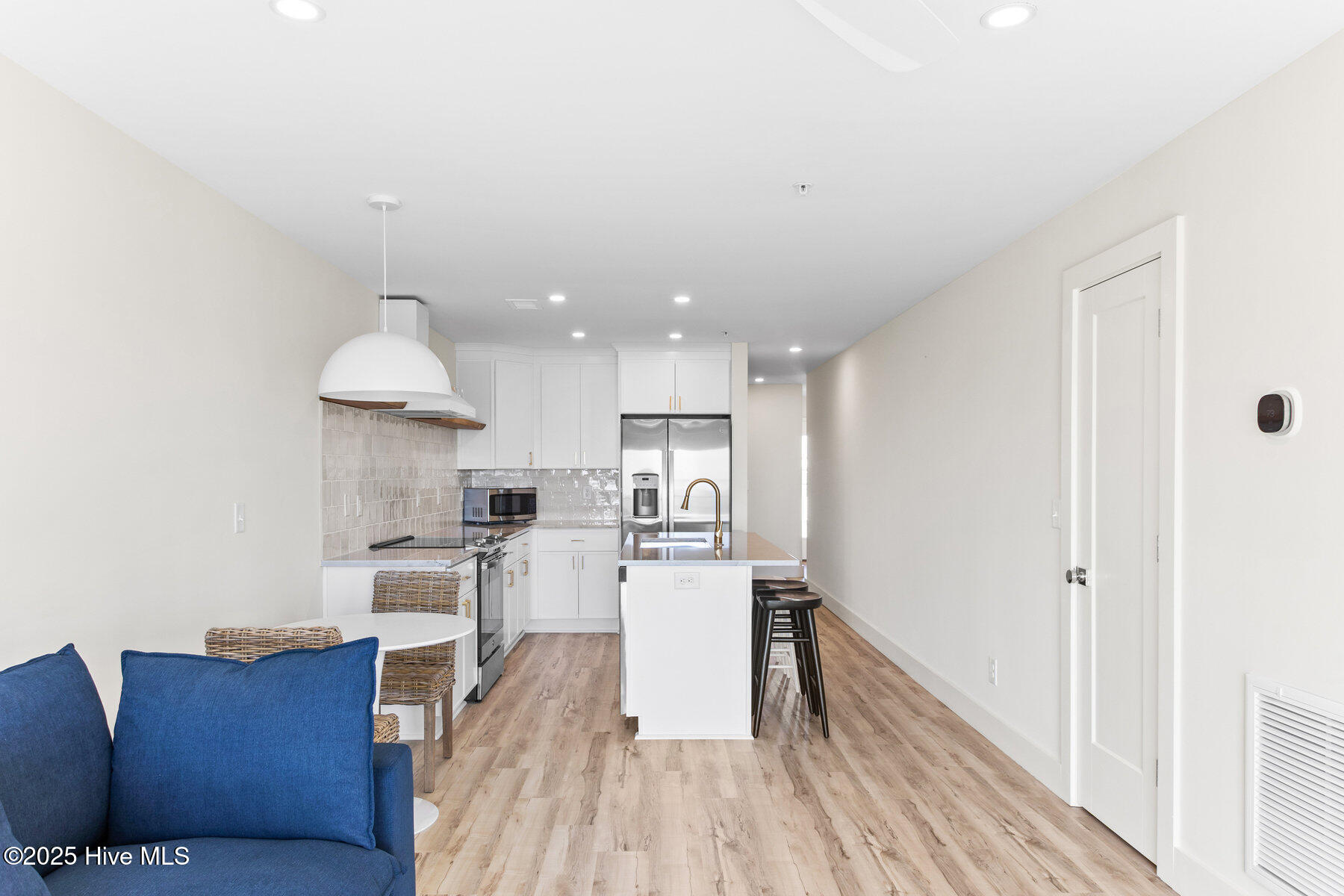 1800 Canal Drive, 206