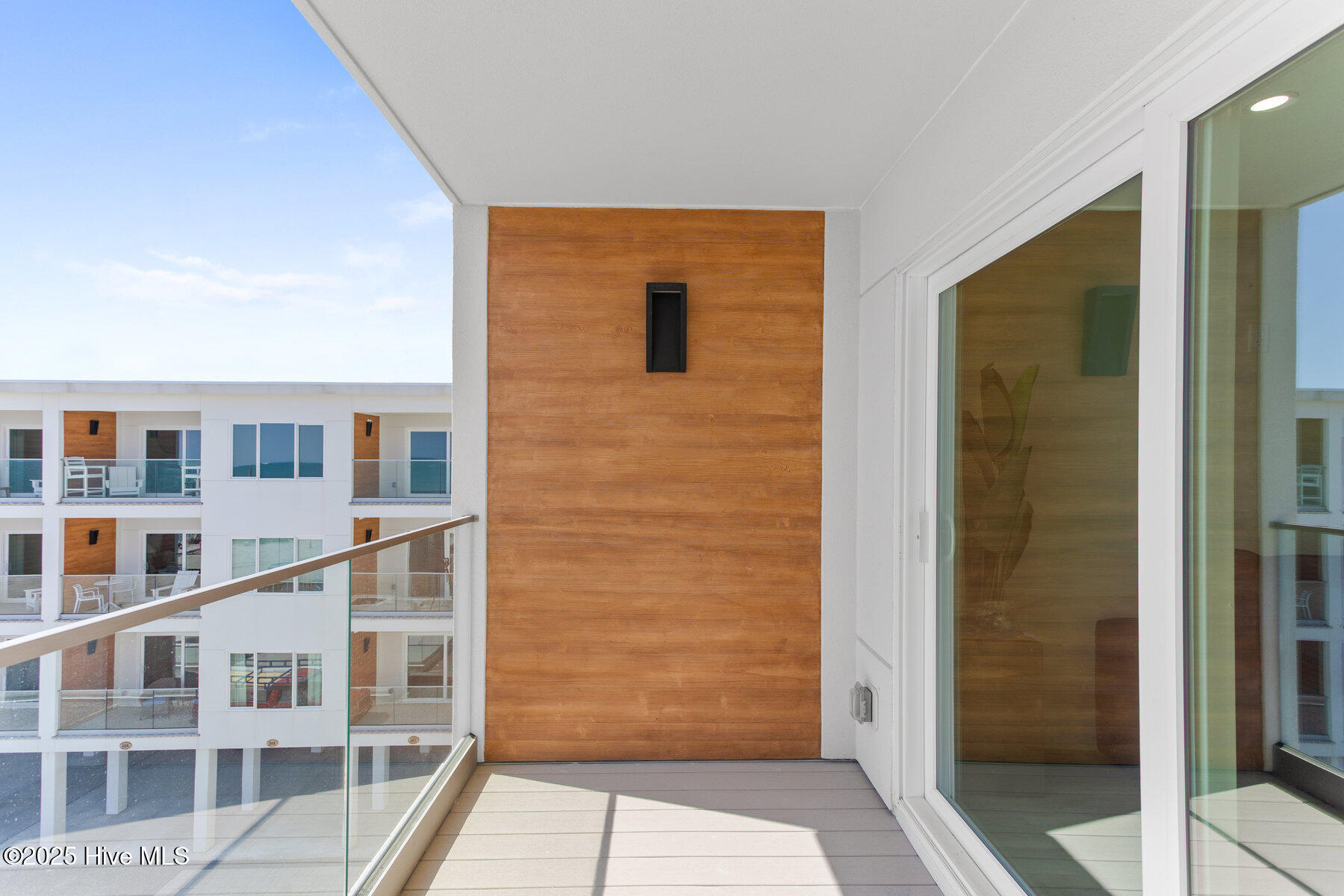 1800 Canal Drive, 206