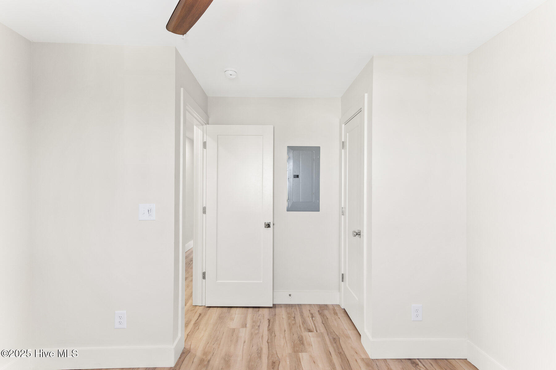 1800 Canal Drive, 206