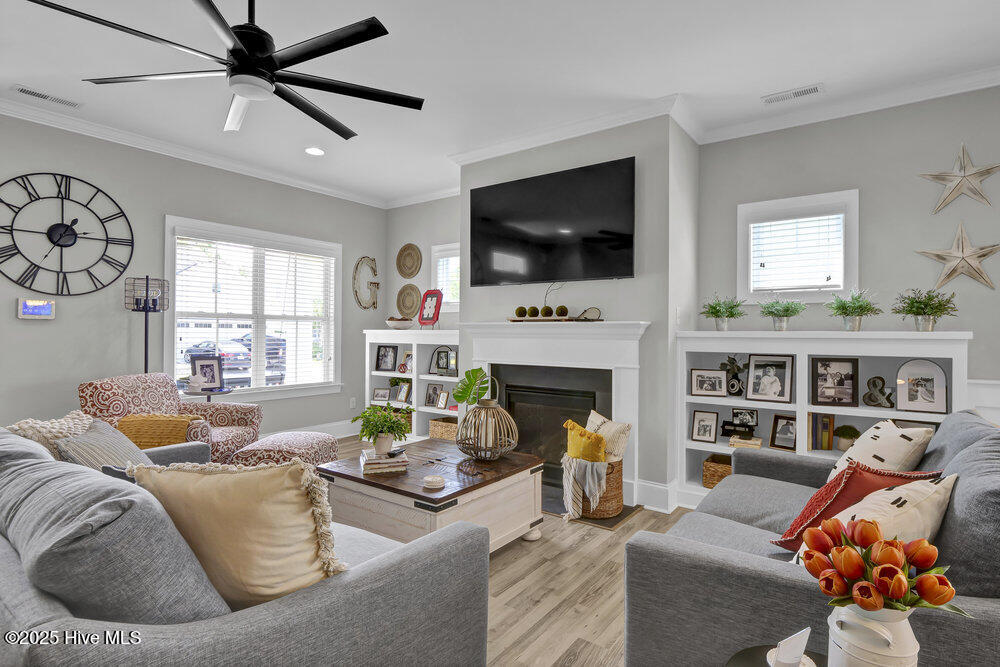 367 Hanover Lakes Drive