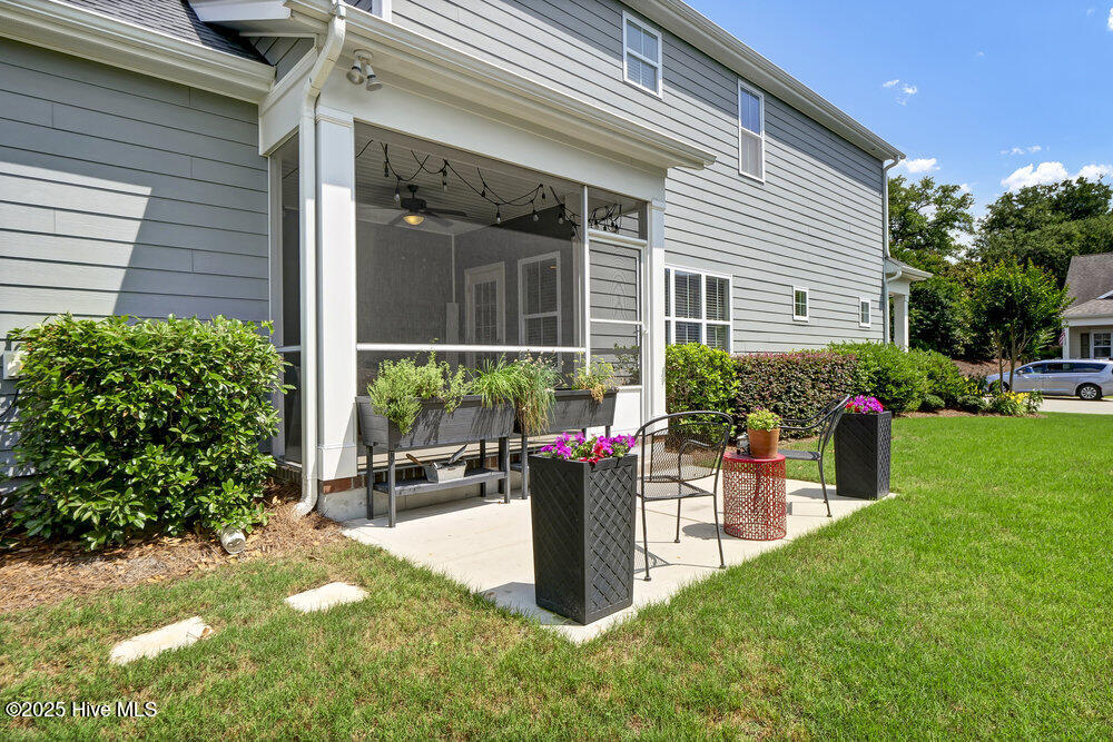 367 Hanover Lakes Drive