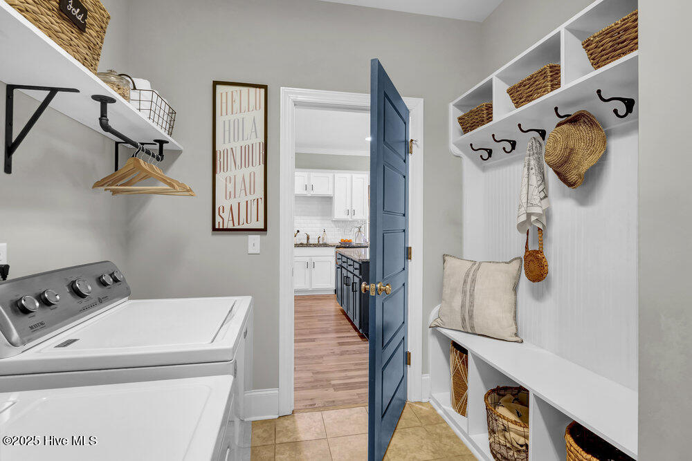 367 Hanover Lakes Drive