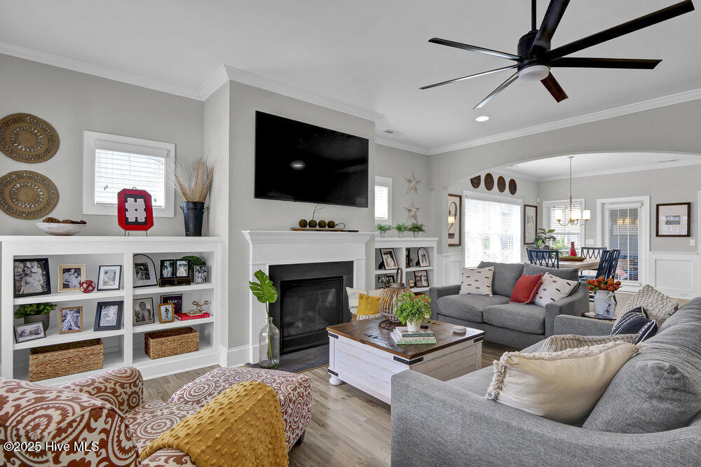 367 Hanover Lakes Drive