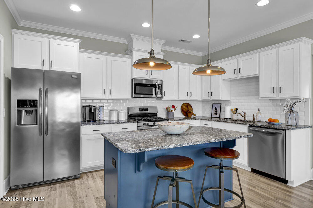 367 Hanover Lakes Drive