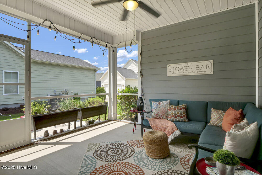 367 Hanover Lakes Drive