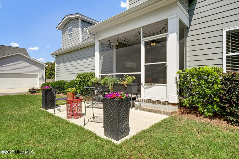 367 Hanover Lakes Drive