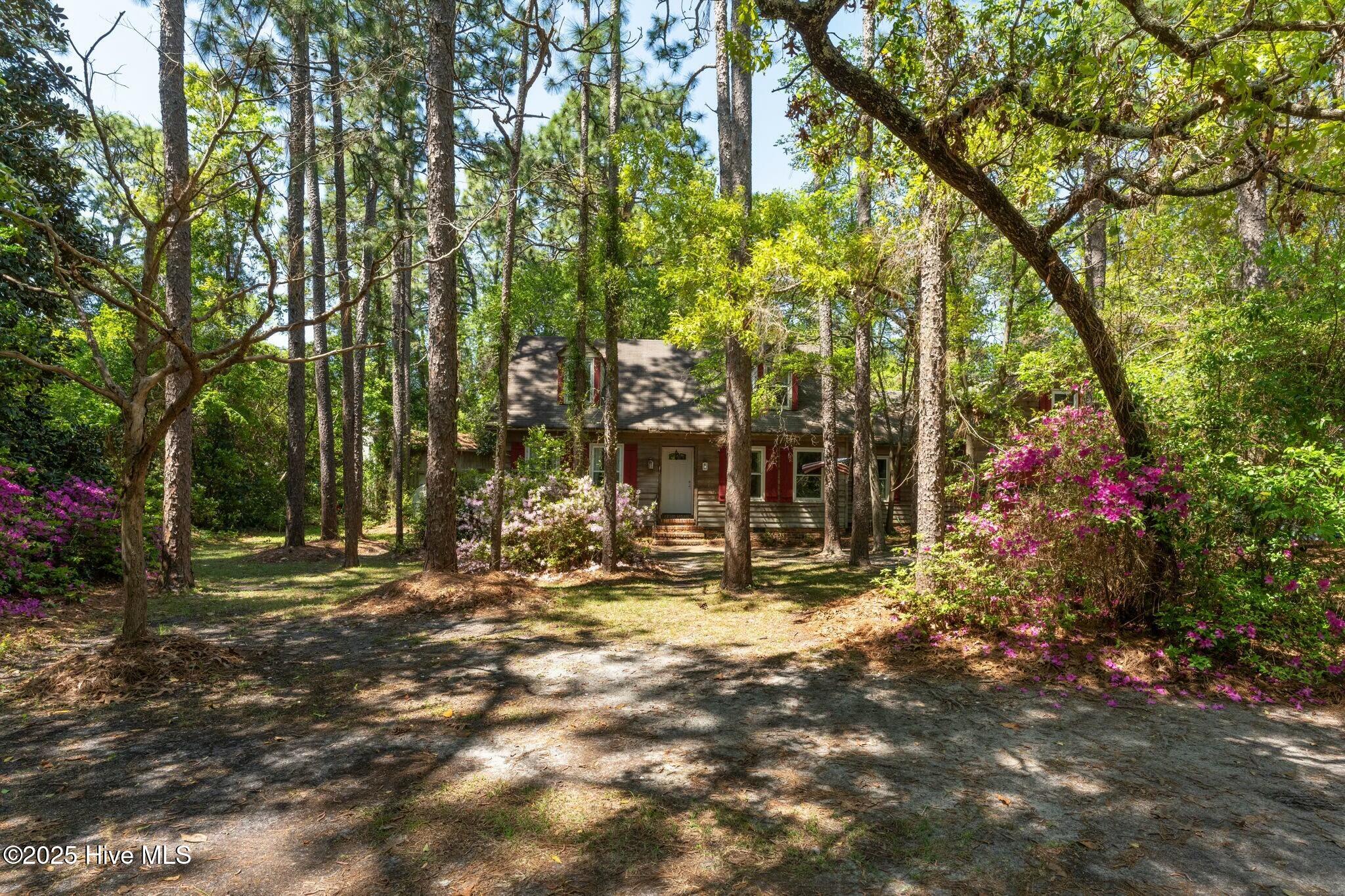 4 Pinewood Circle