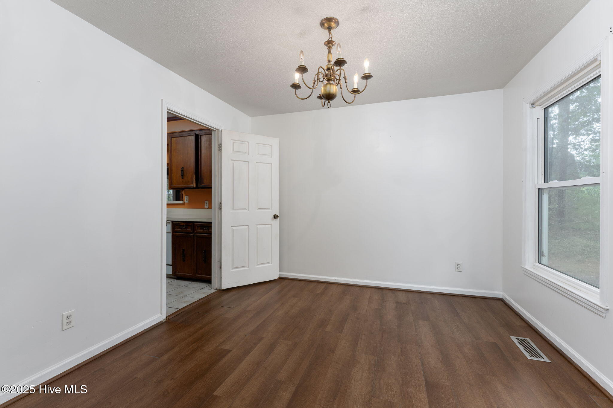 4 Pinewood Circle