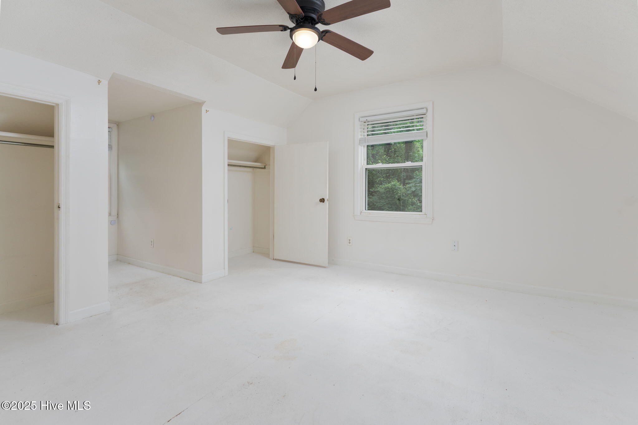 4 Pinewood Circle