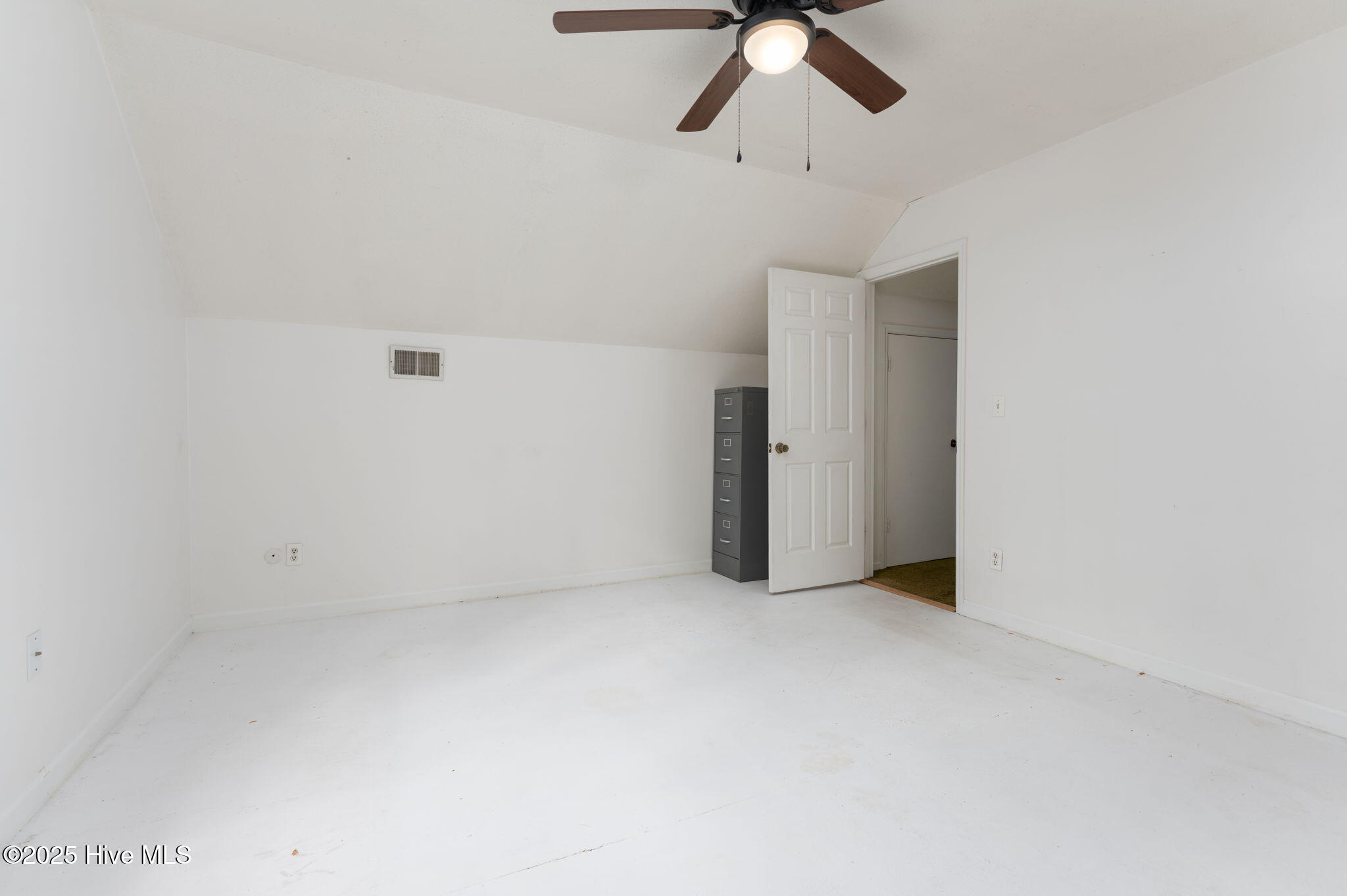 4 Pinewood Circle