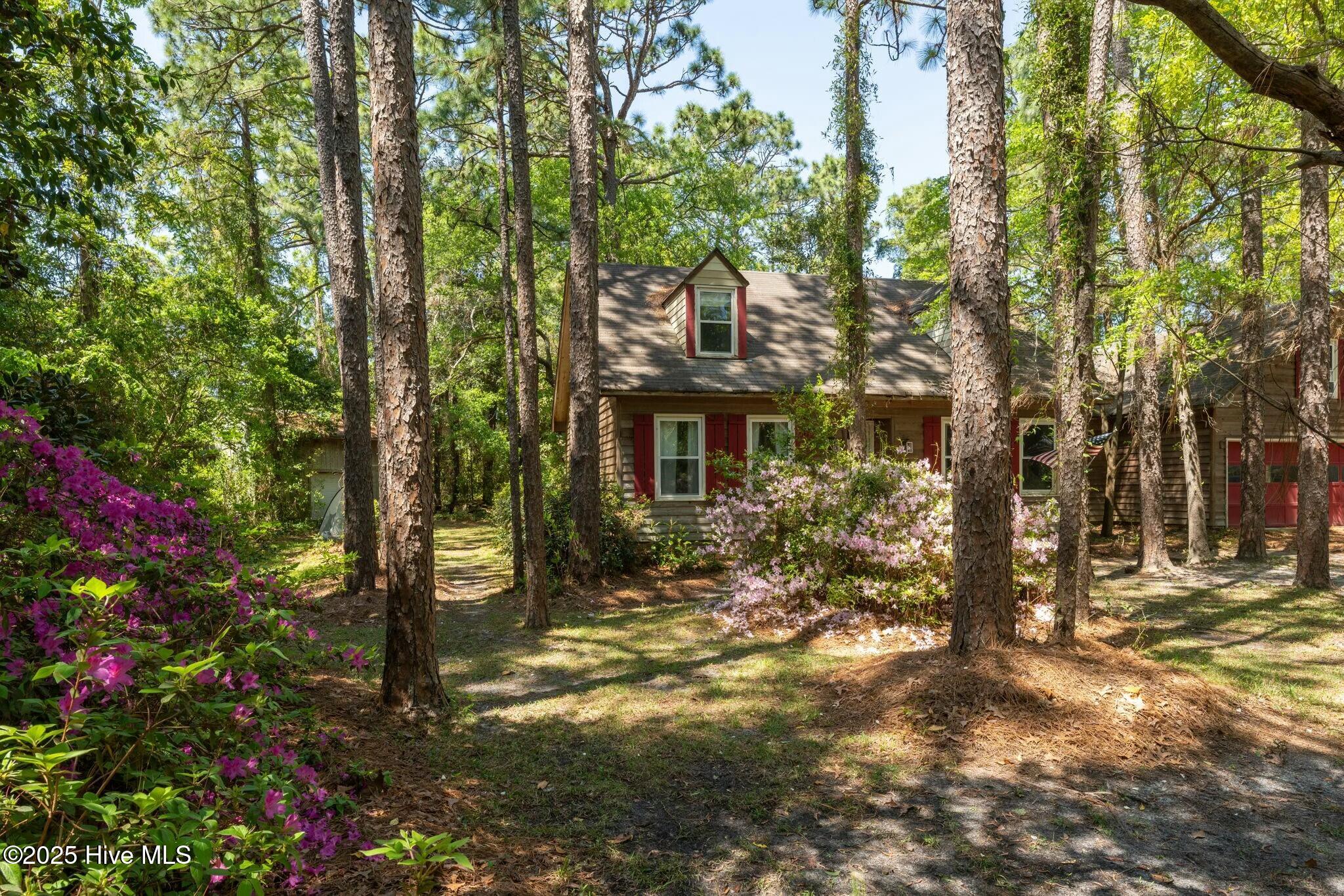 4 Pinewood Circle