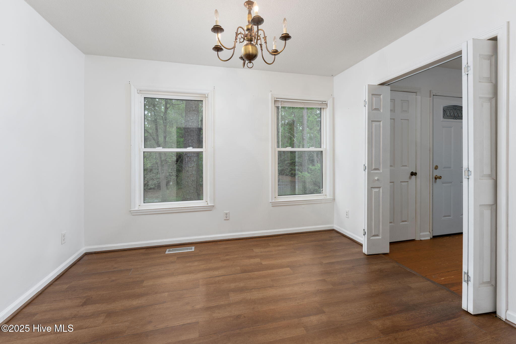 4 Pinewood Circle