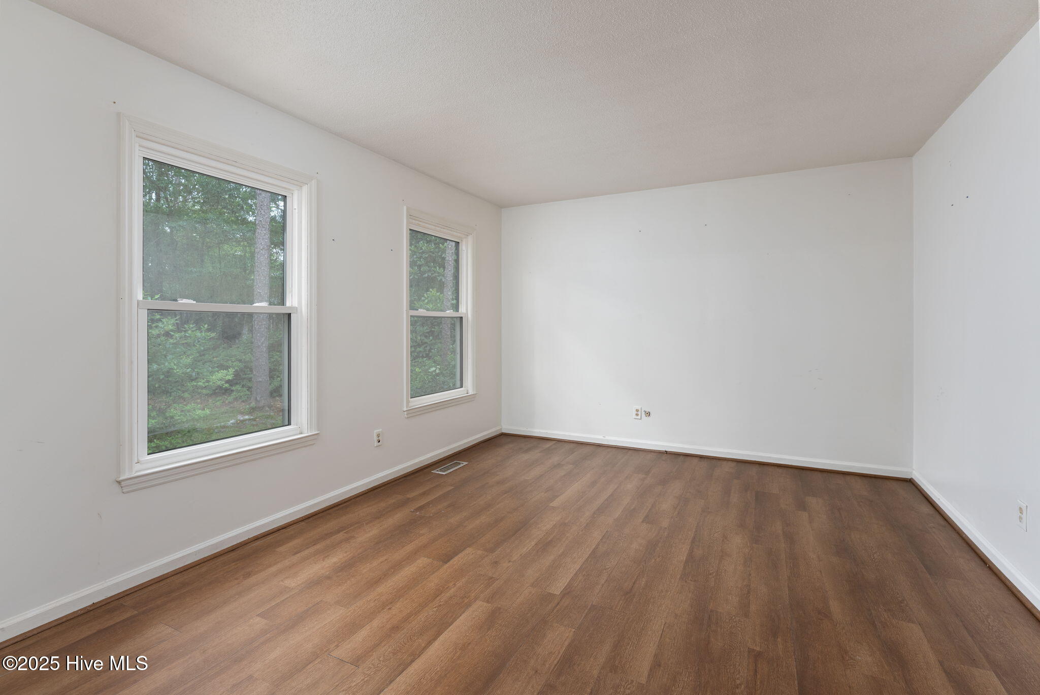 4 Pinewood Circle