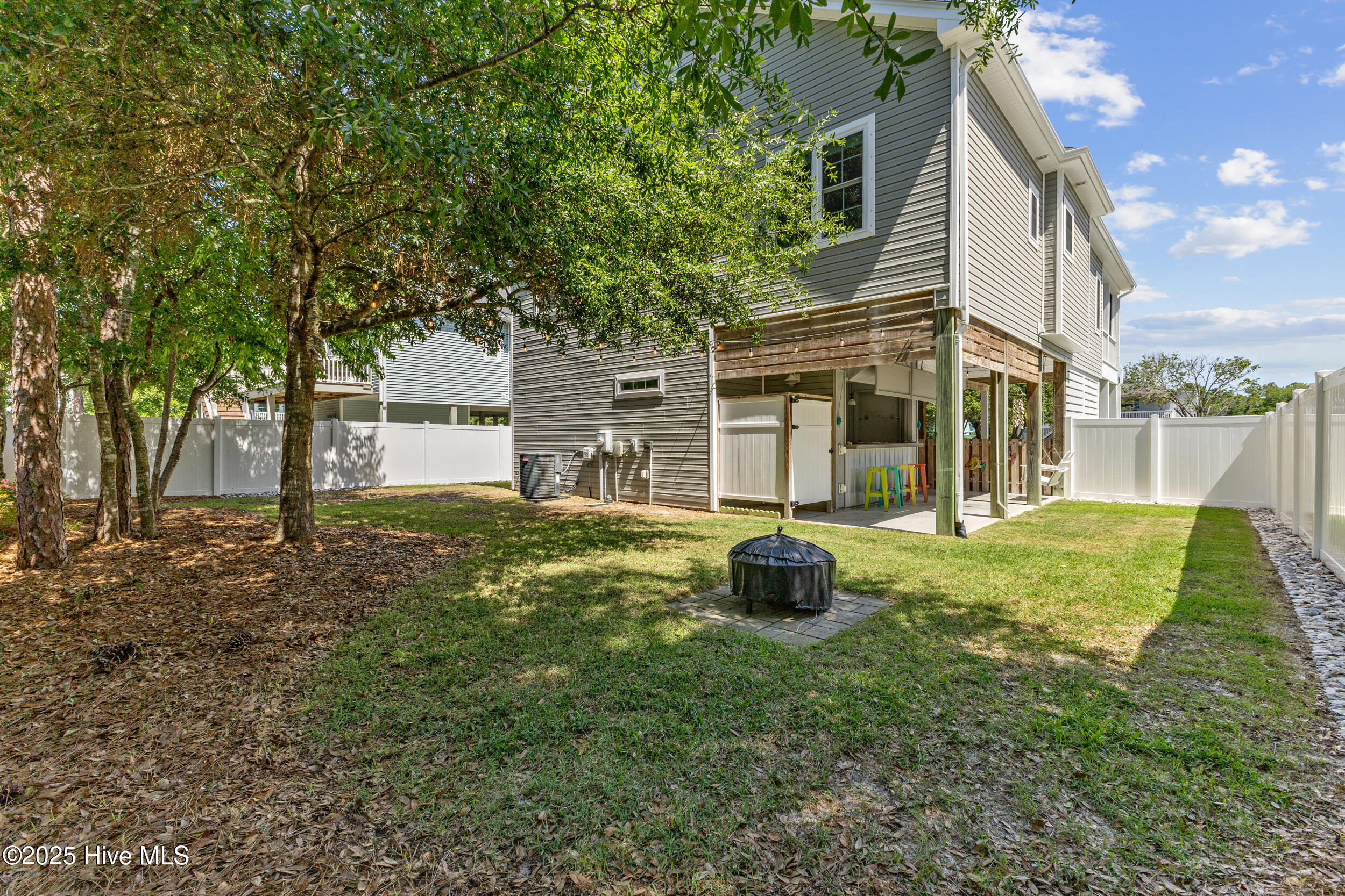 105 W Yacht Drive