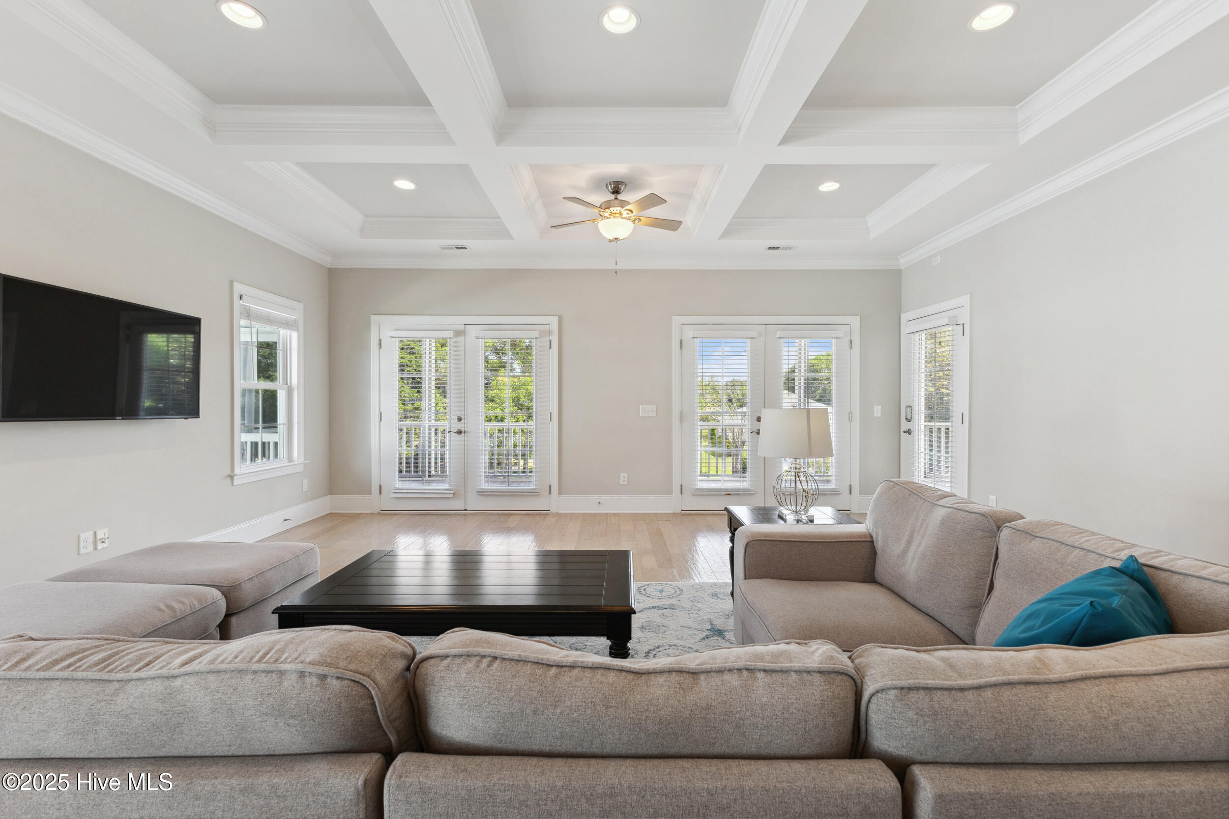 105 W Yacht Drive