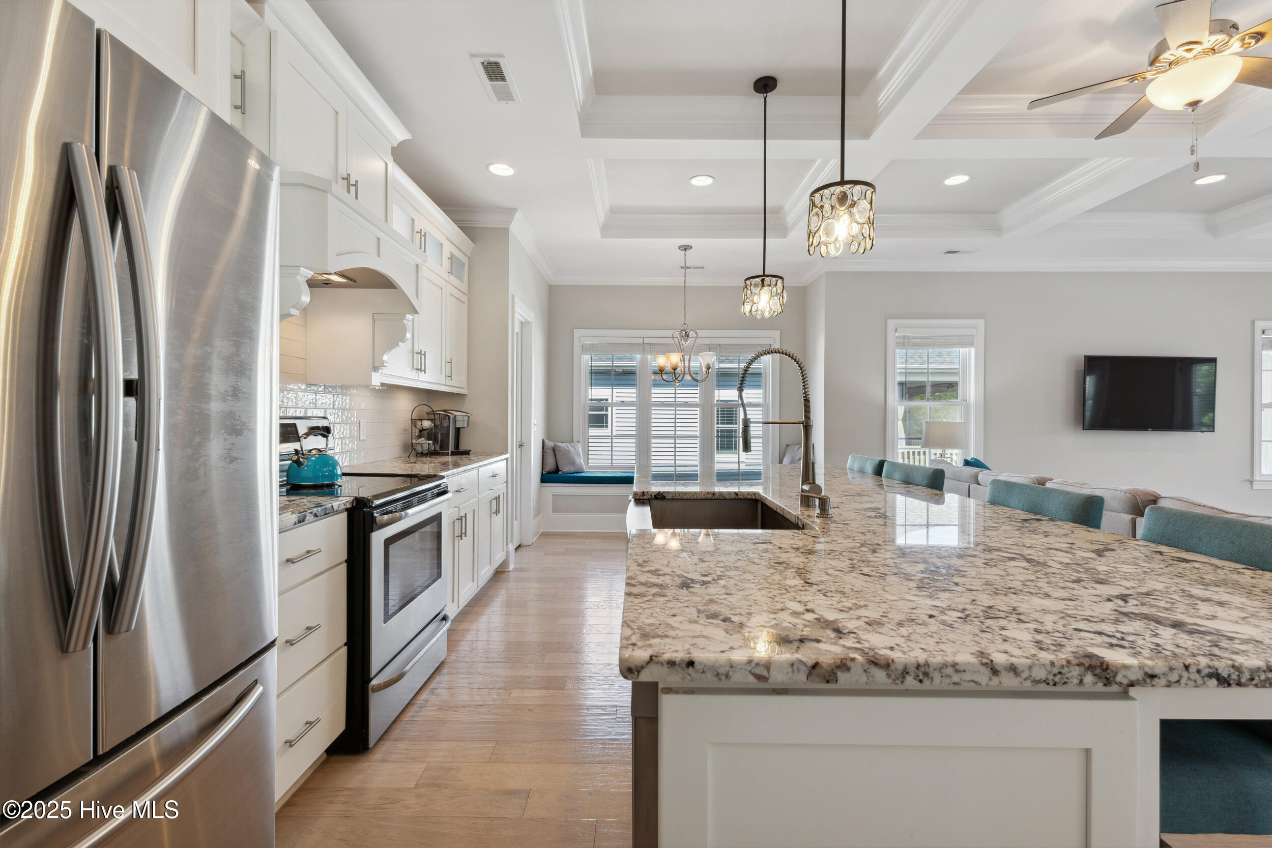 105 W Yacht Drive