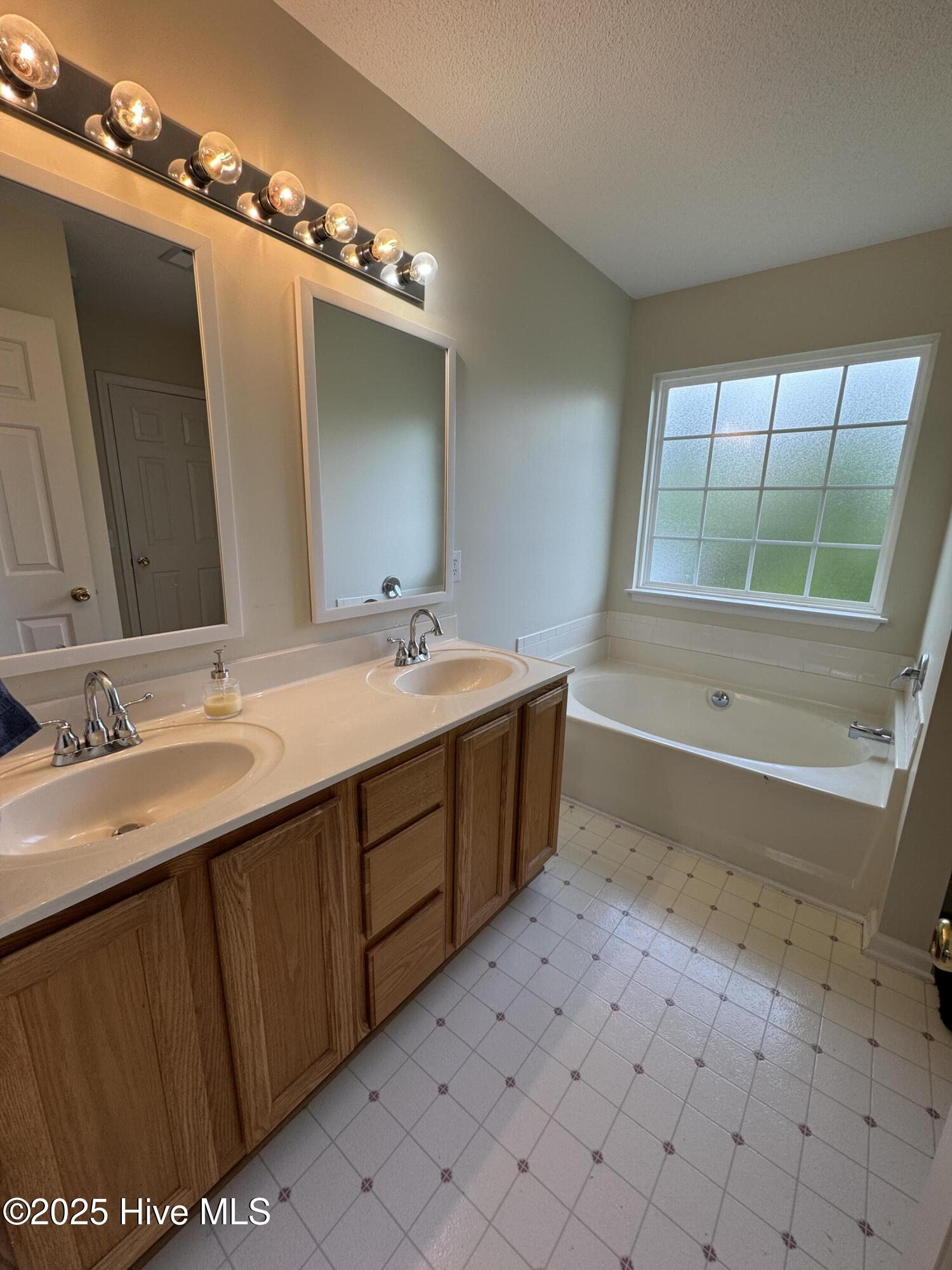 644 Chowning Place