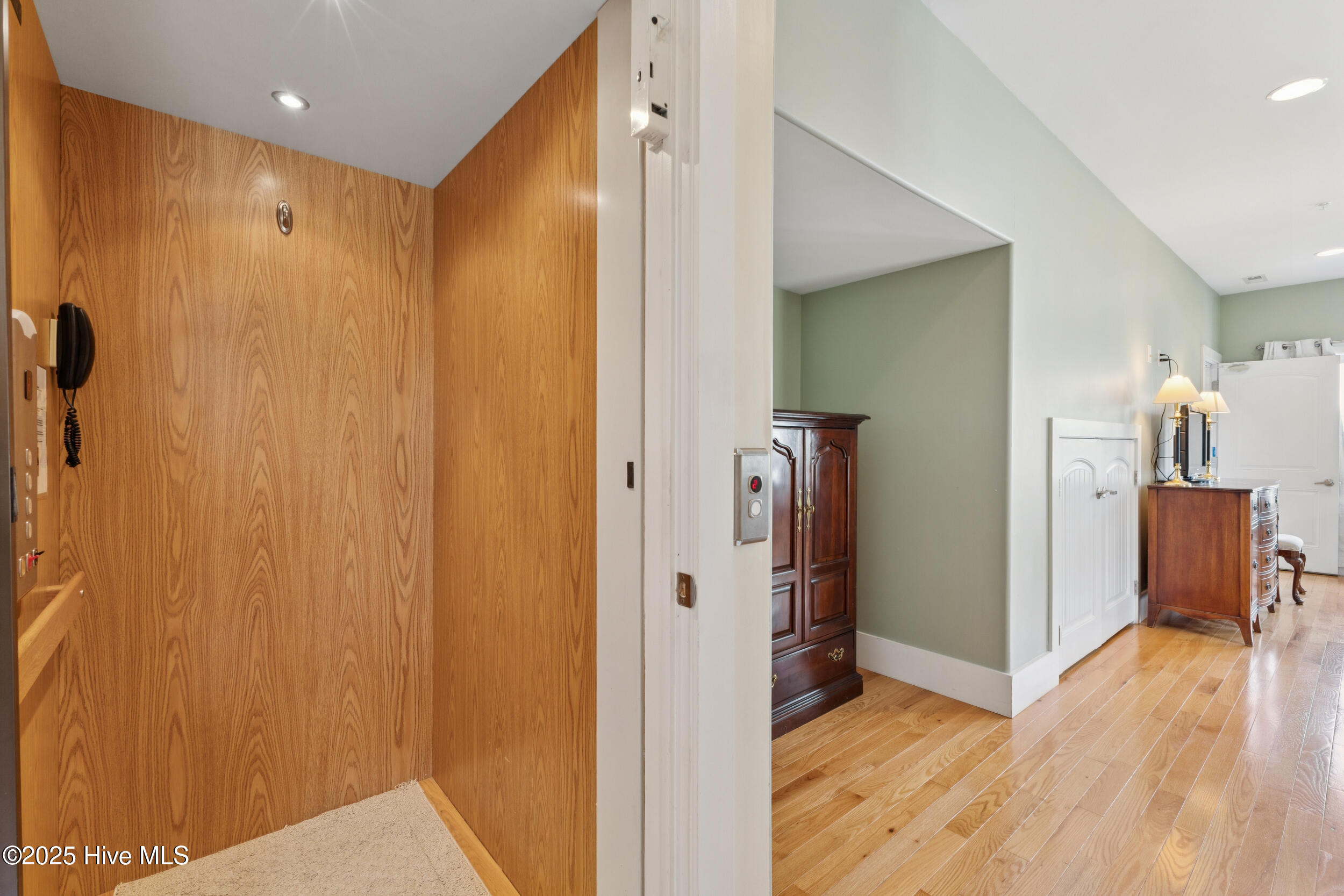 1605 Mackerel Lane, Unit 2