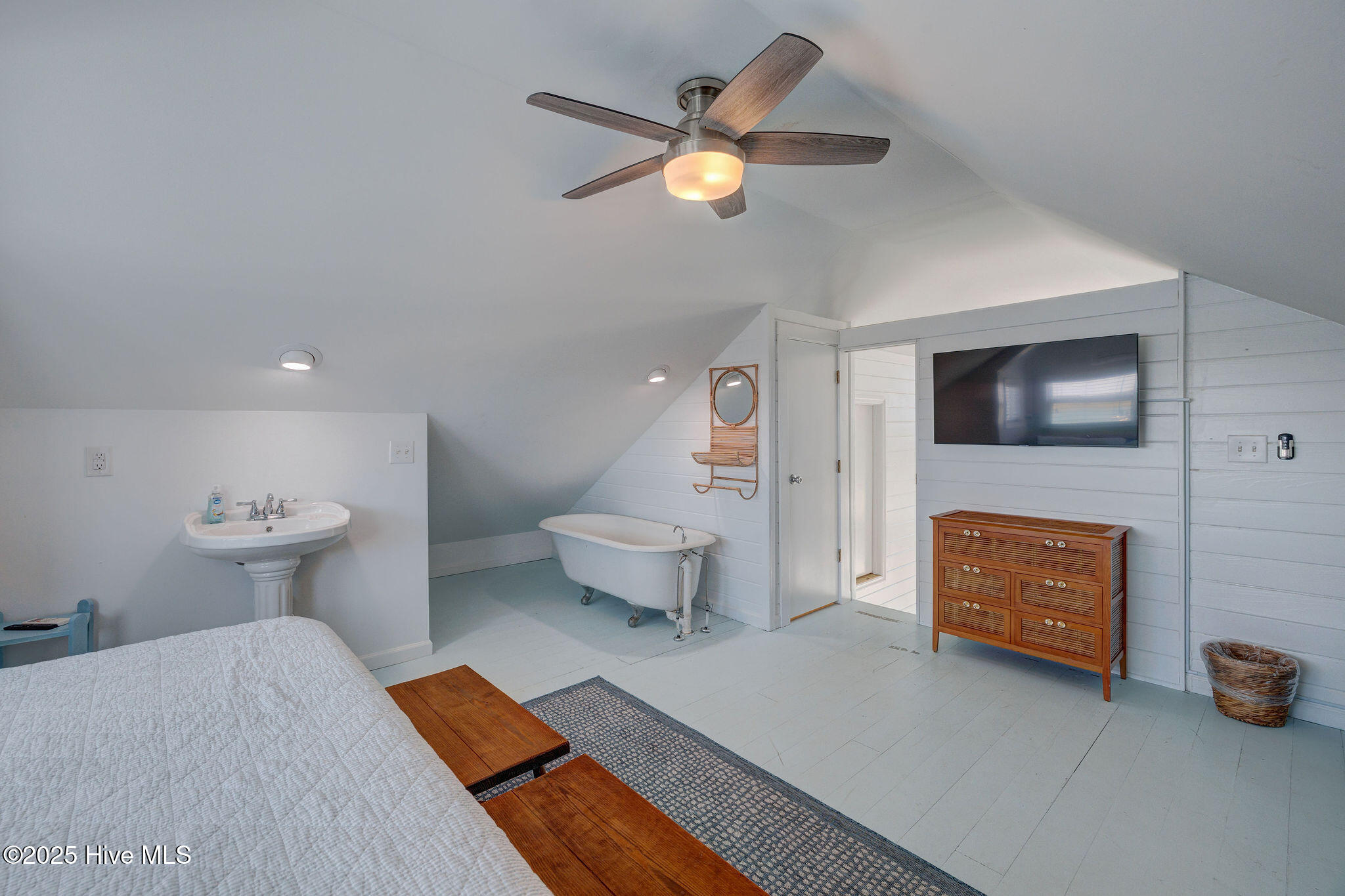 1904 Ocean Boulevard