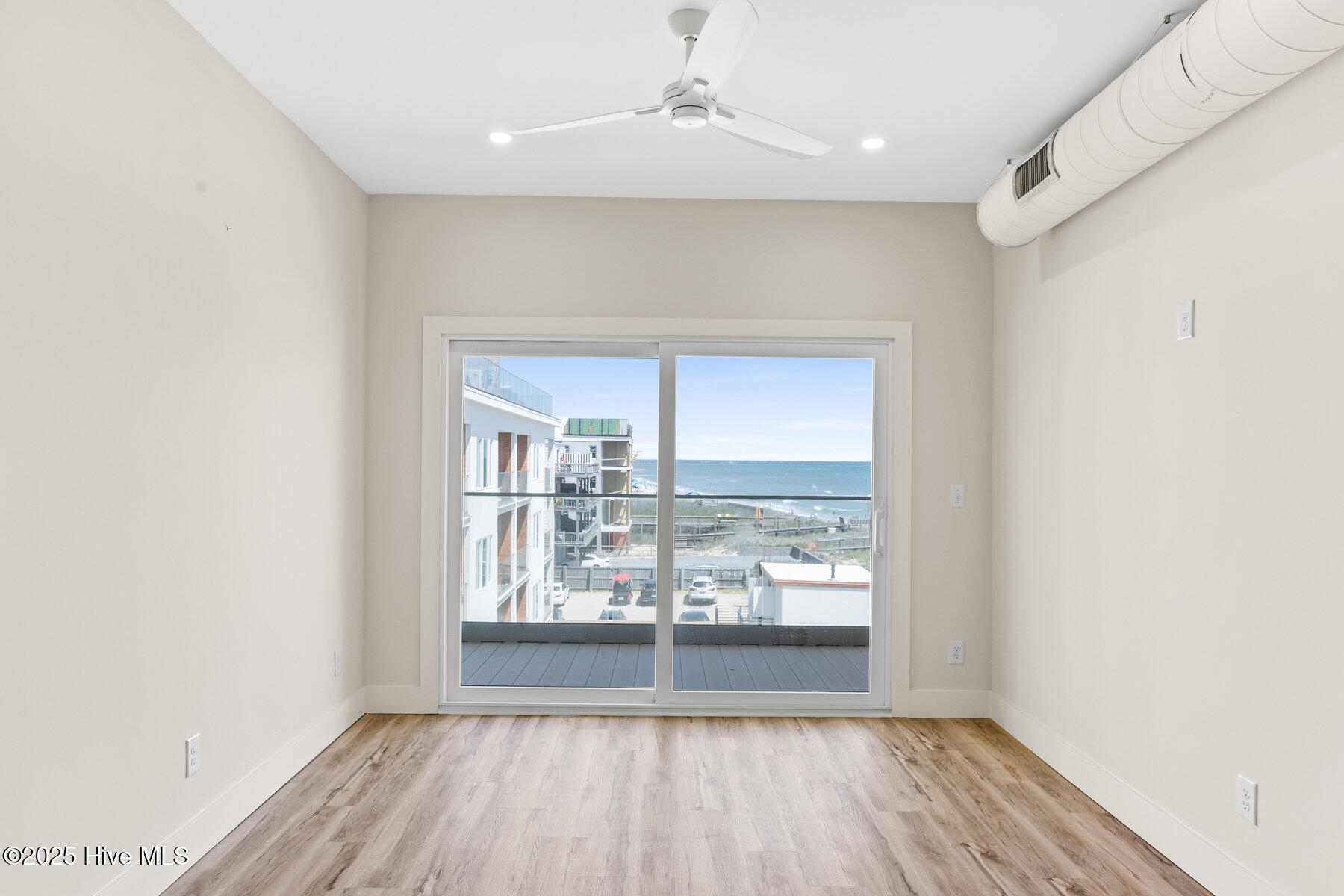 1800 Canal Drive, 309