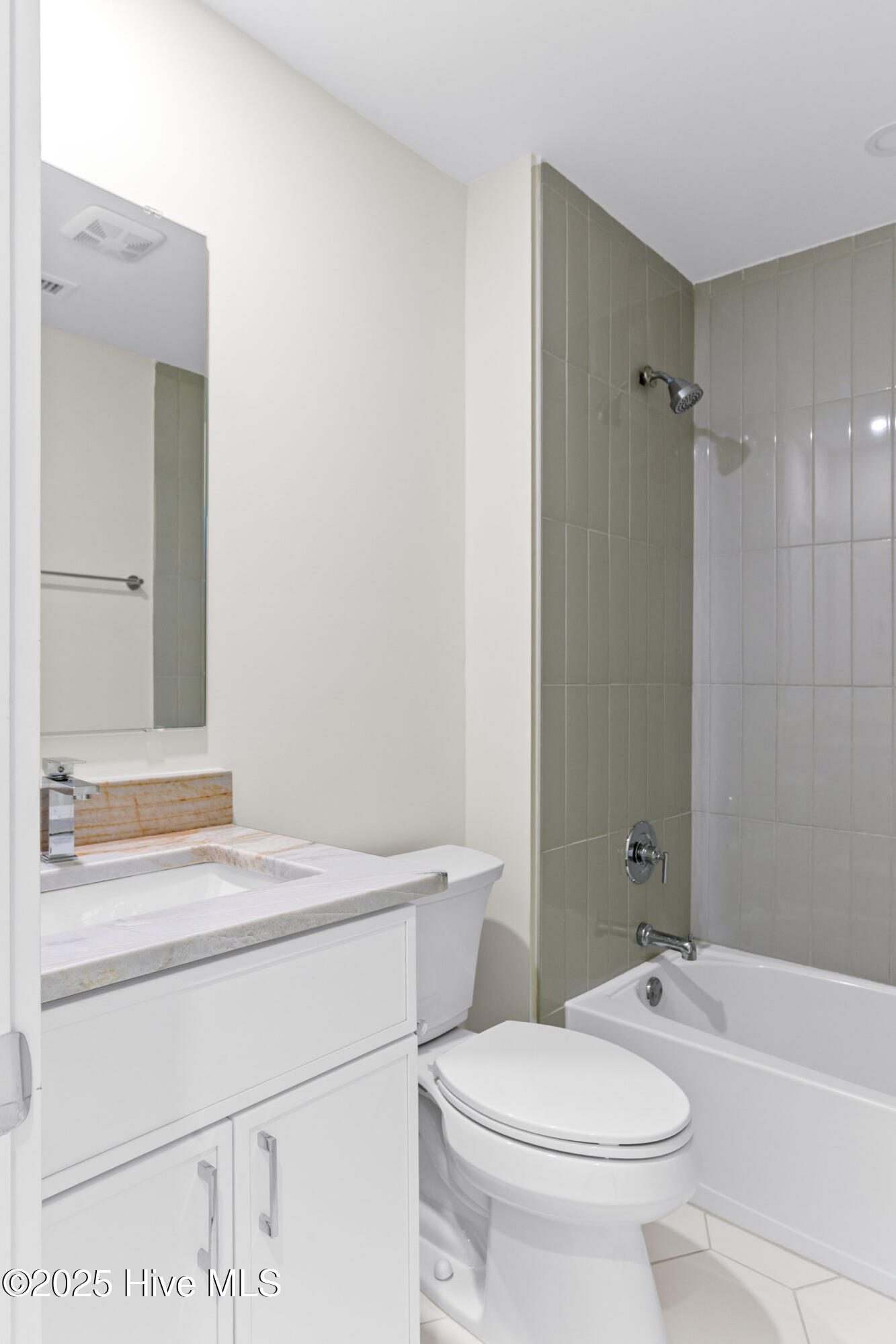 1800 Canal Drive, 309