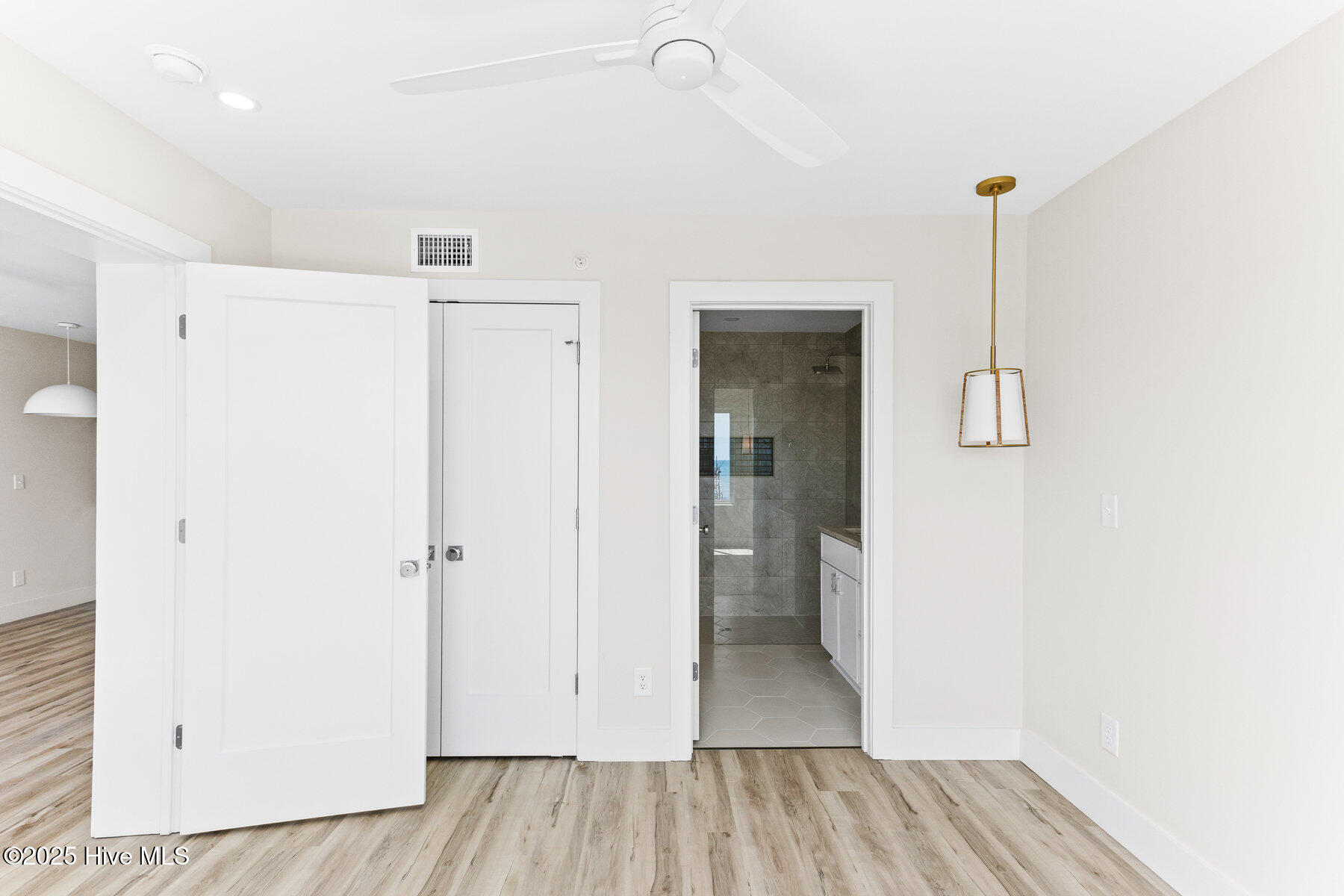 1800 Canal Drive, 306