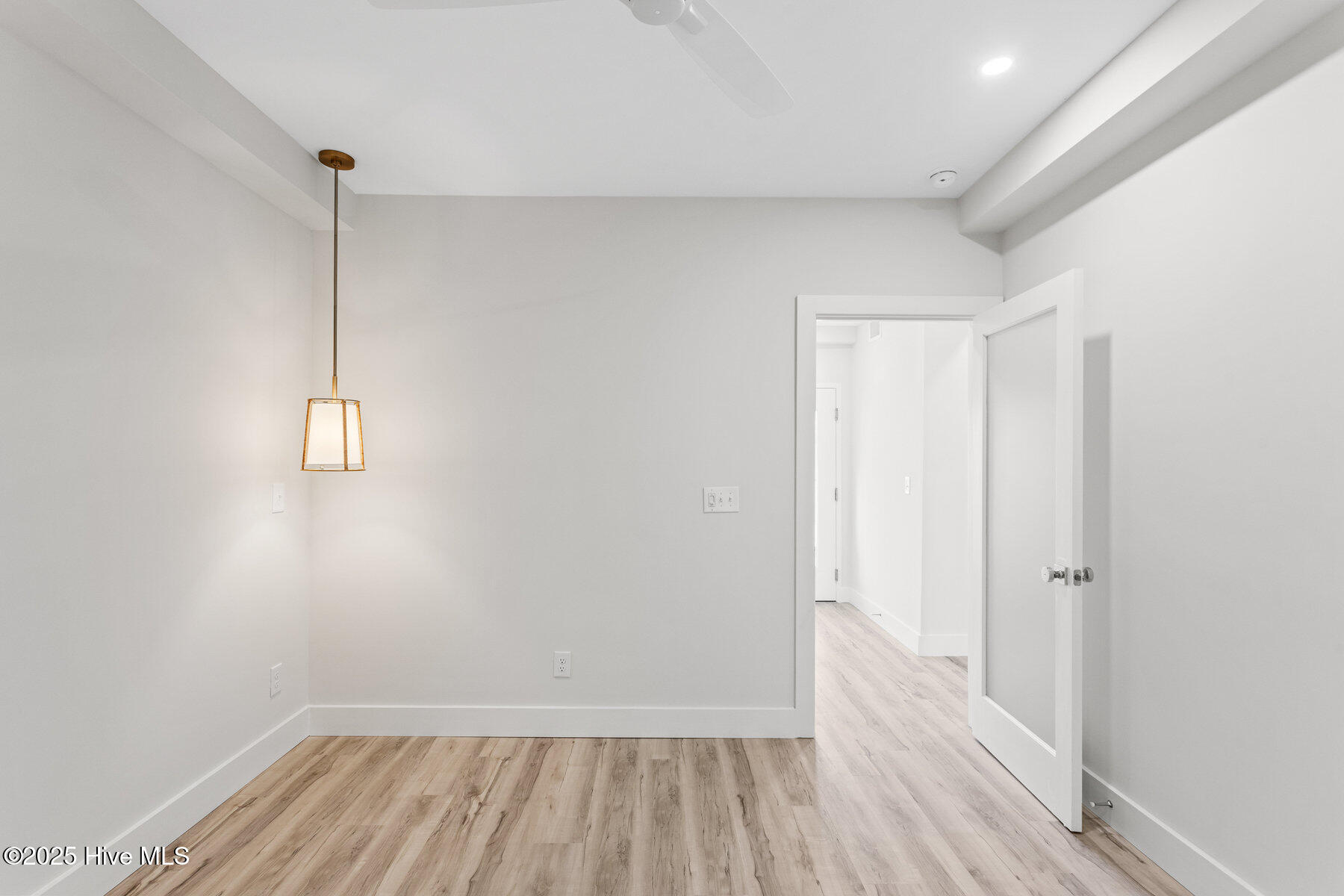 1800 Canal Drive, 209