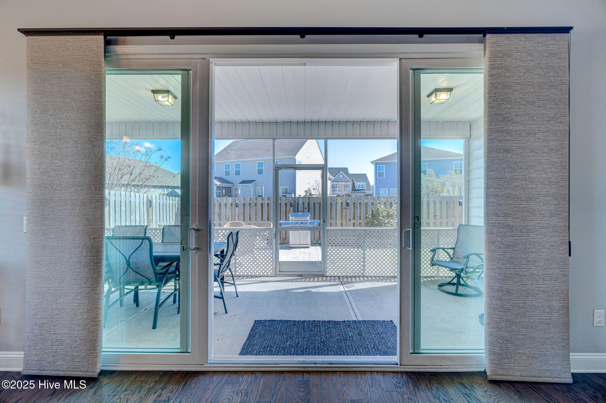 576 Steele Loop