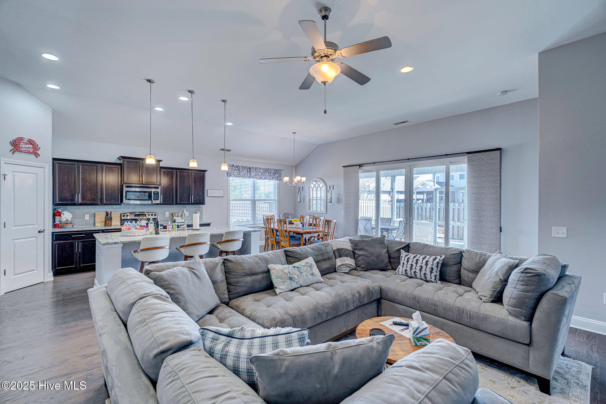 576 Steele Loop
