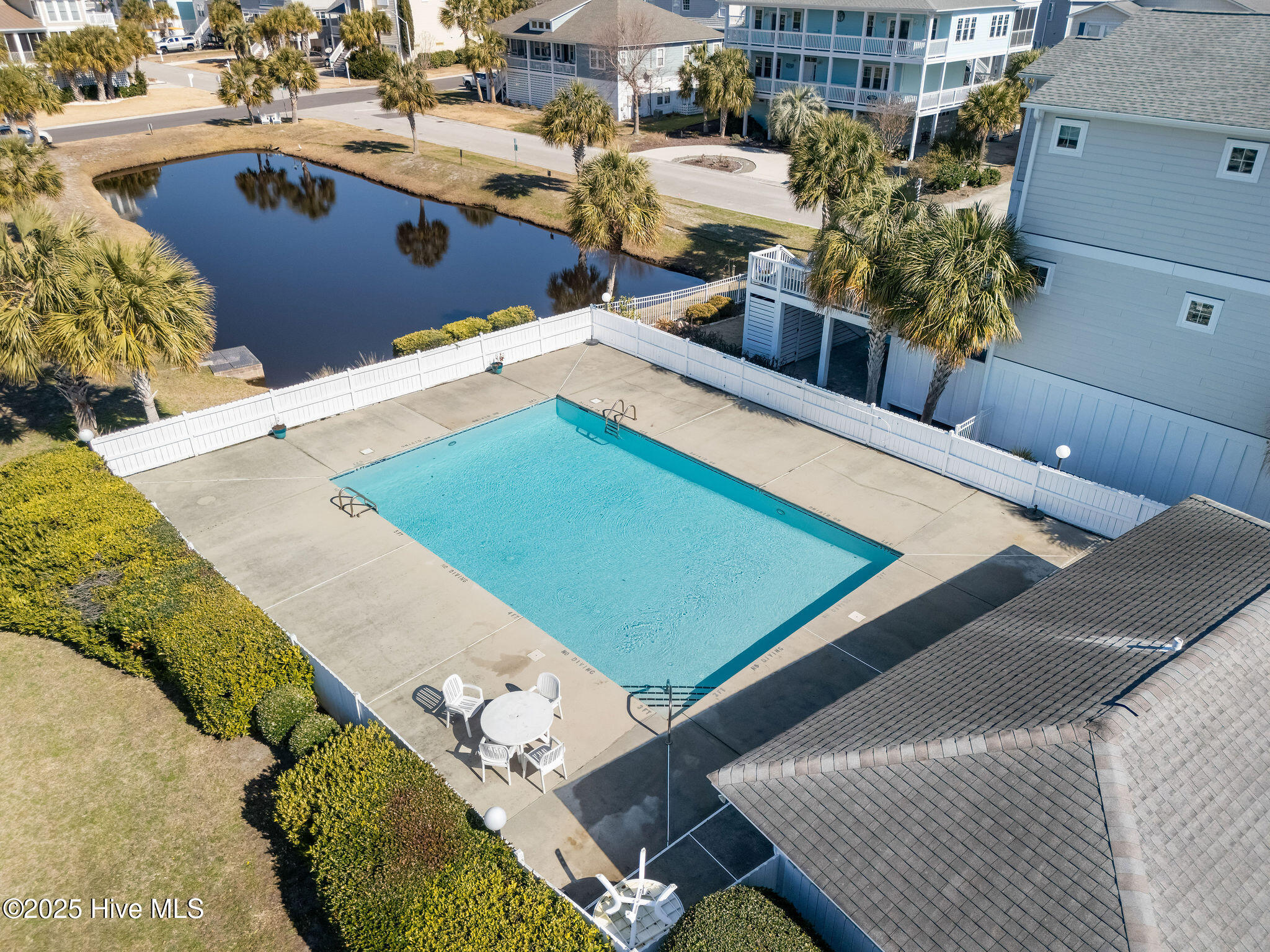 737 Fort Fisher Boulevard N