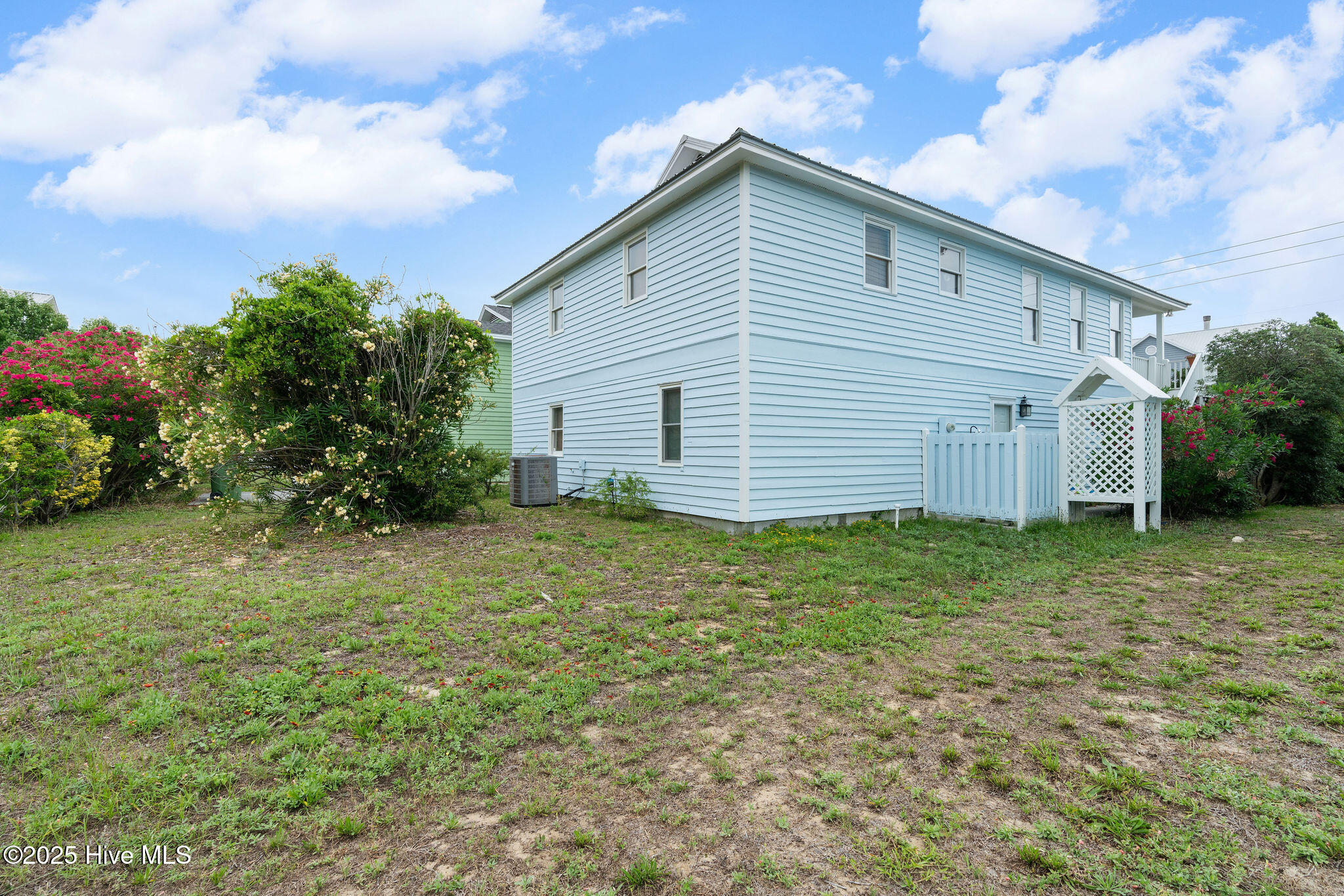 737 Fort Fisher Boulevard N