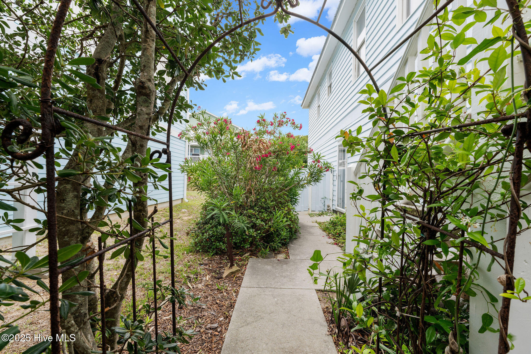 737 Fort Fisher Boulevard N