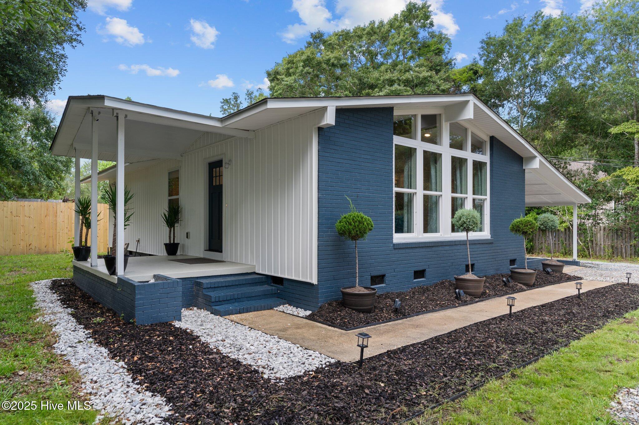 5302 Autumn Drive