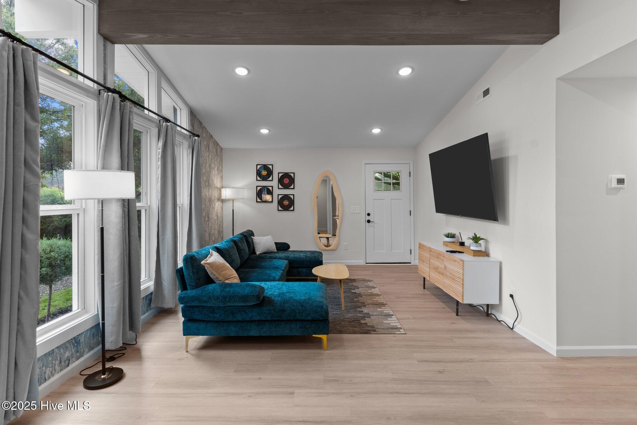5302 Autumn Drive