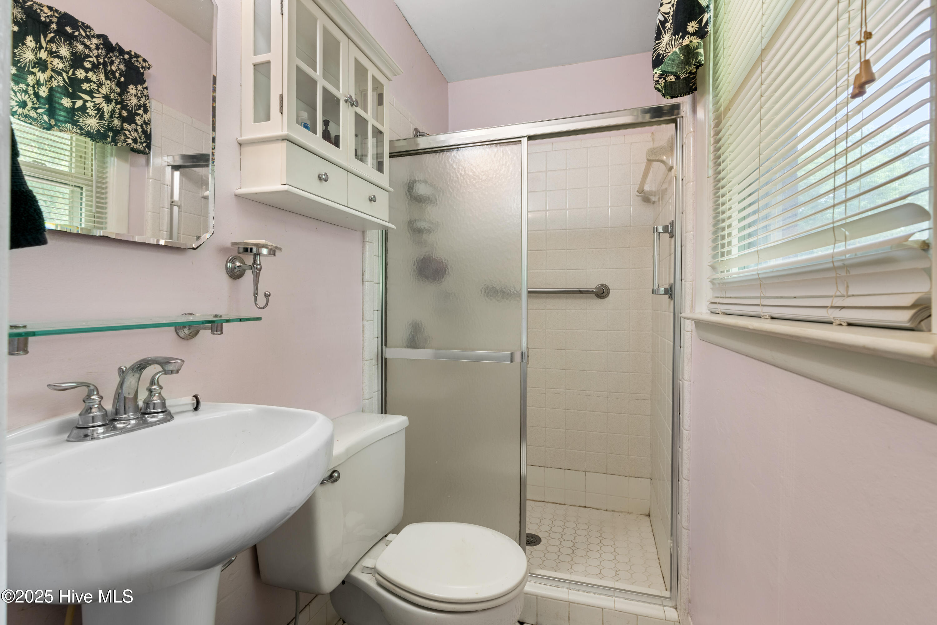 525 Mohican Trail