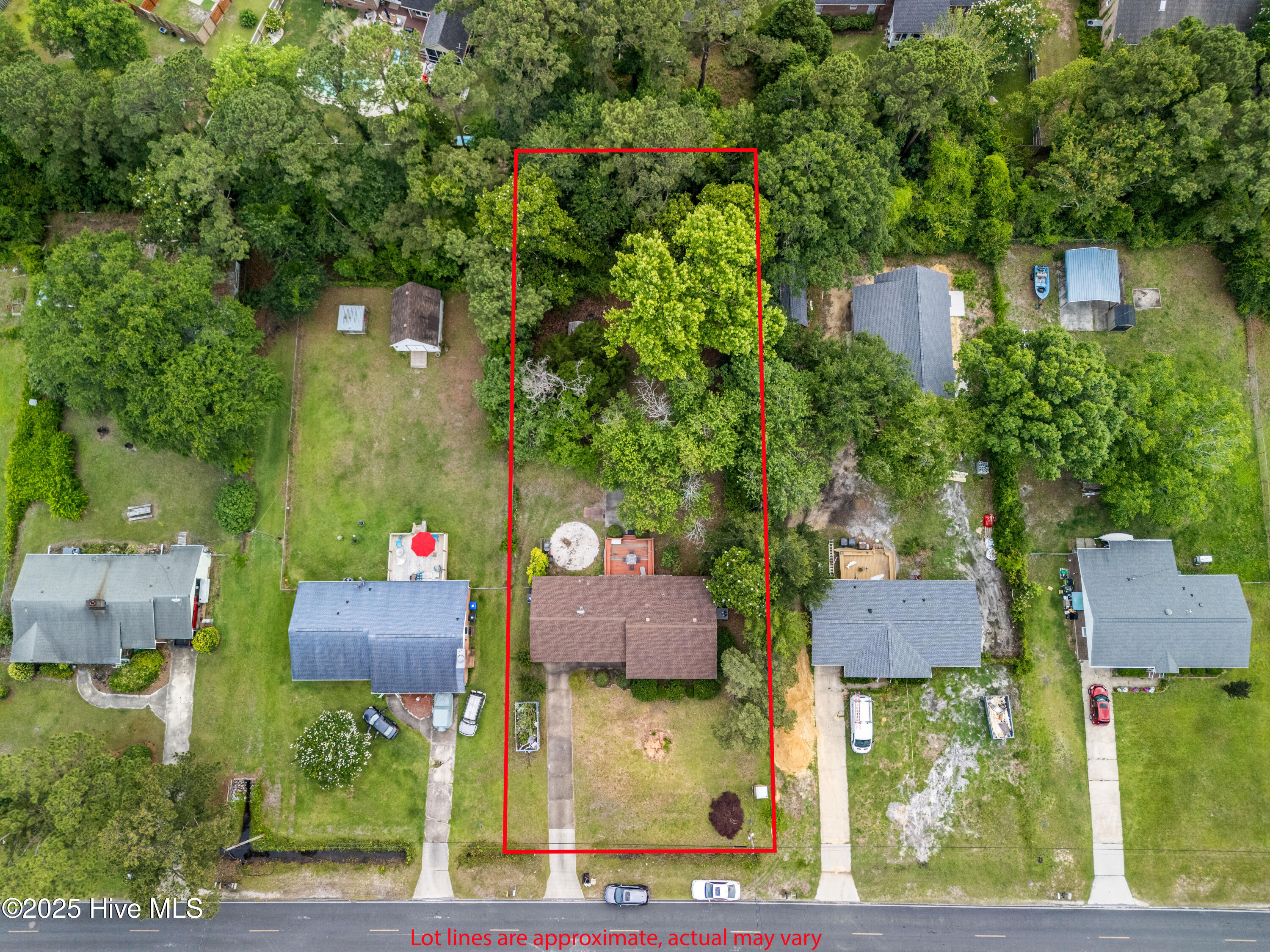525 Mohican Trail