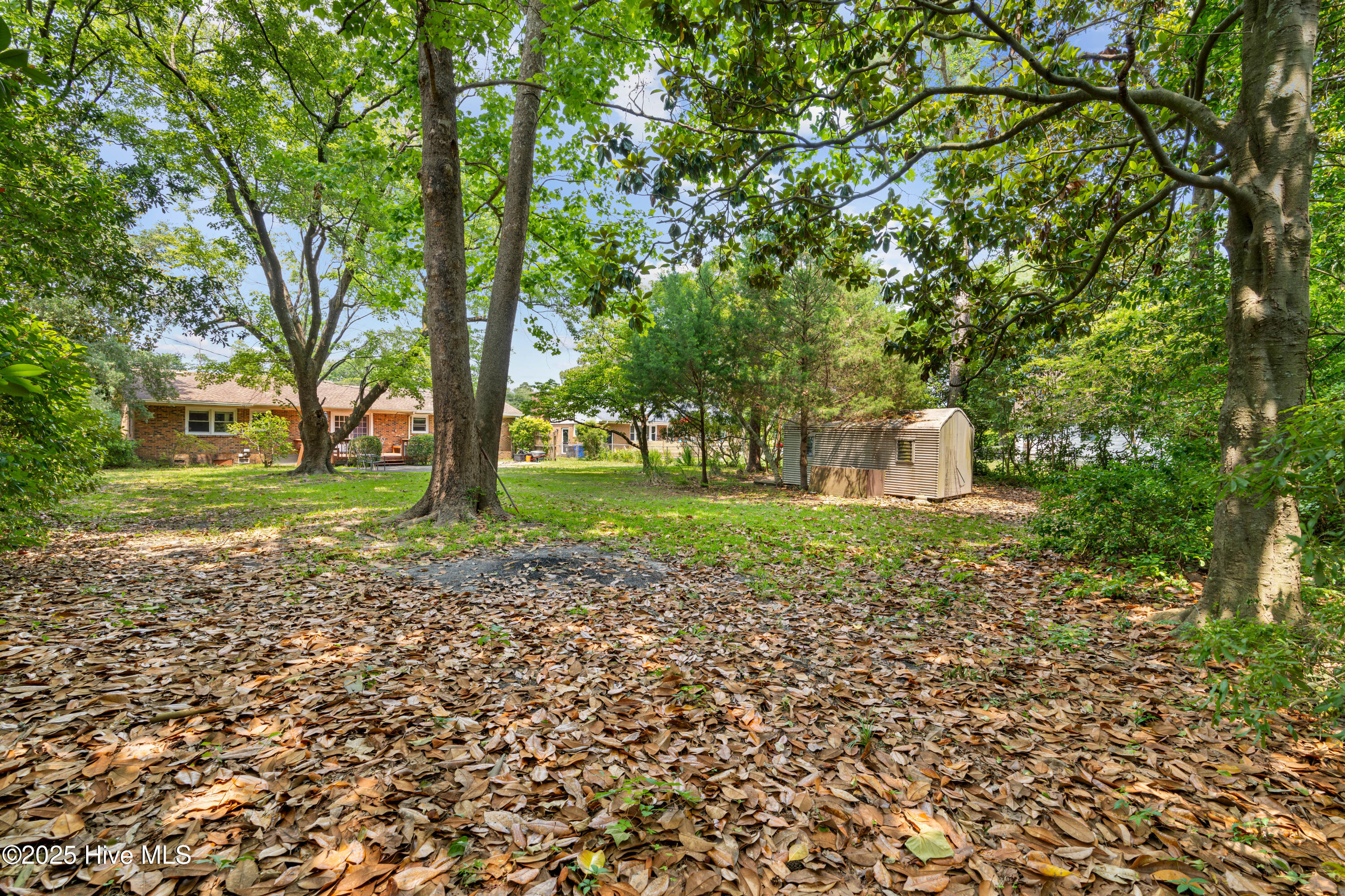 525 Mohican Trail