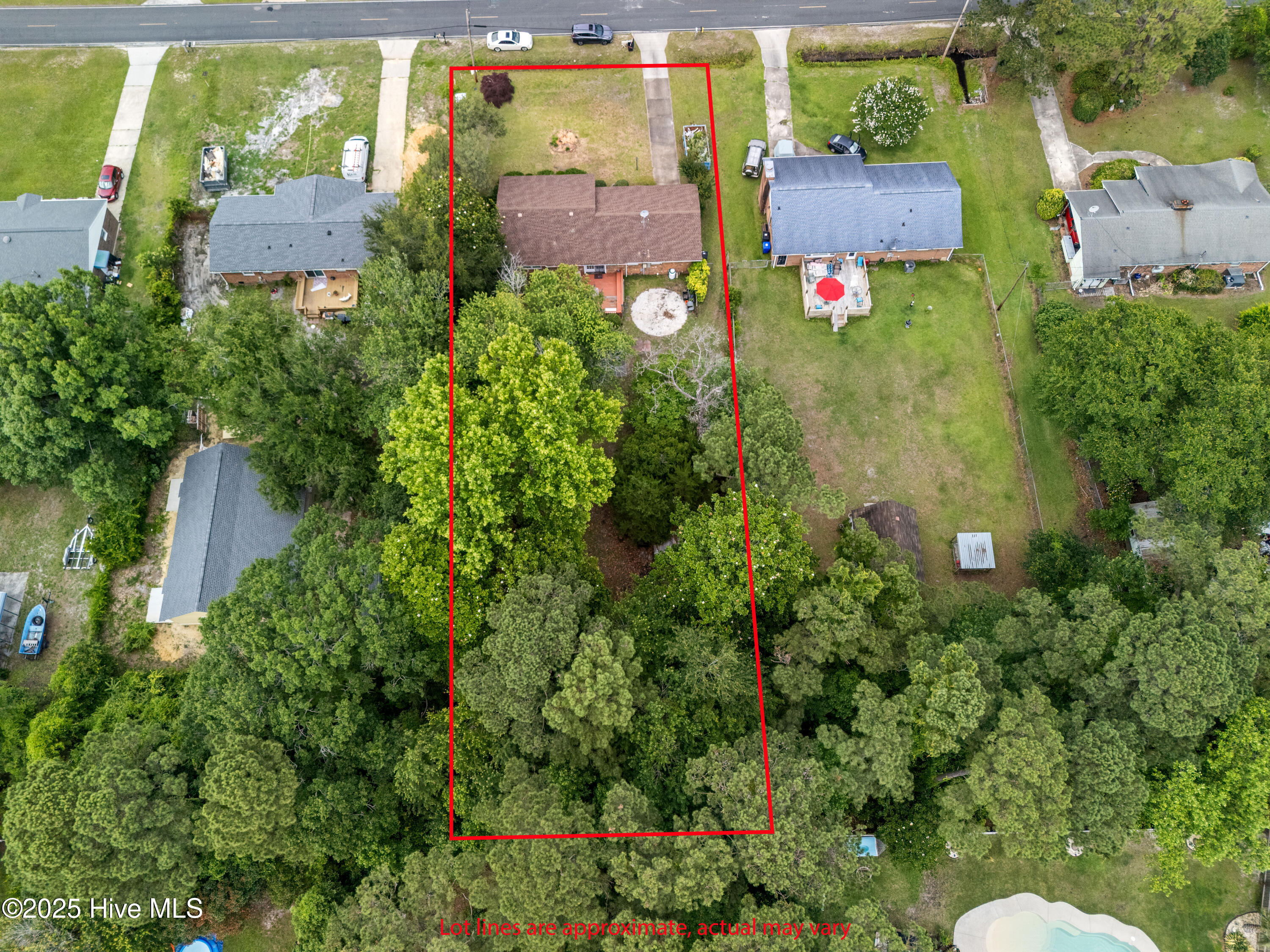 525 Mohican Trail