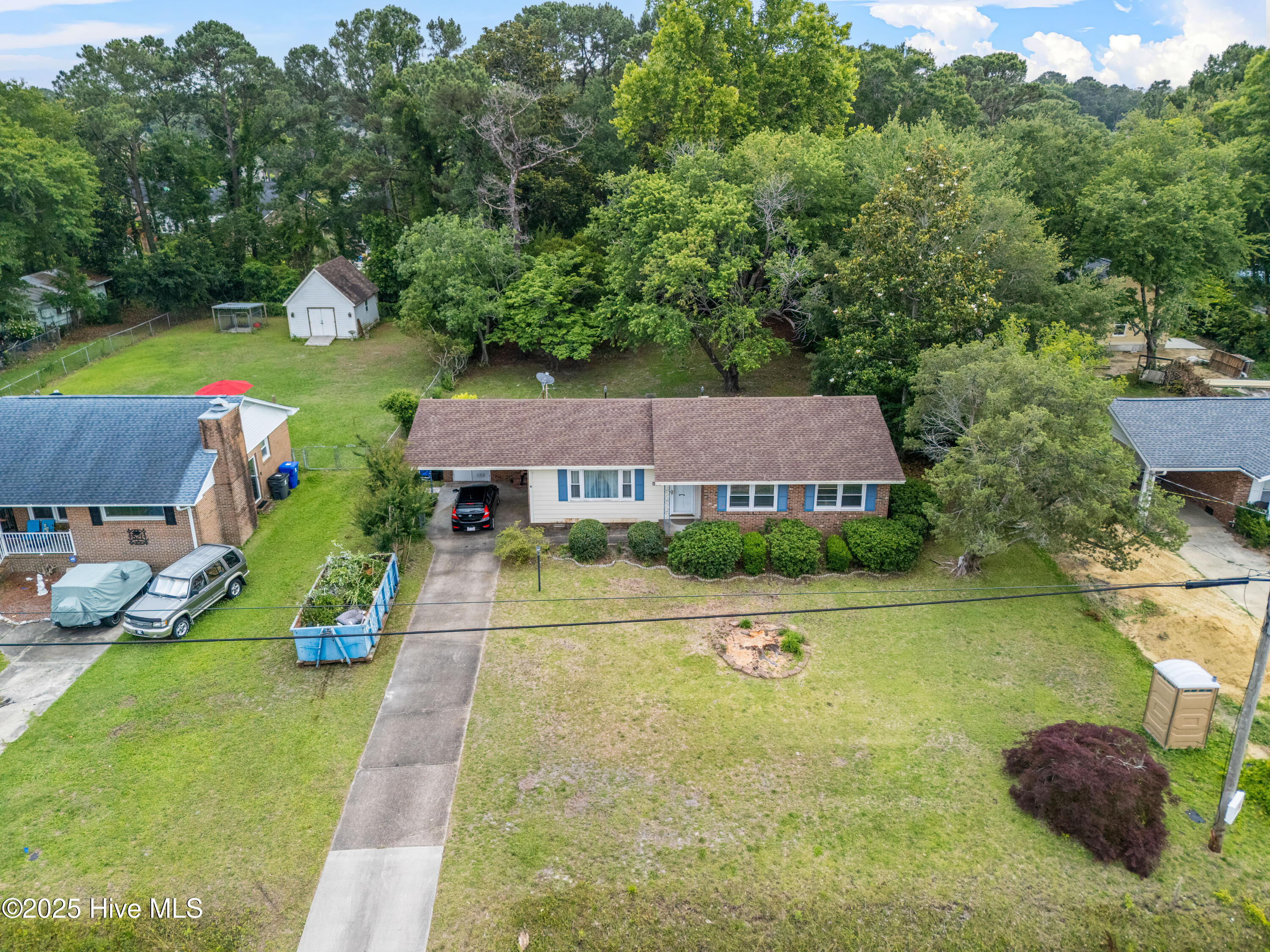 525 Mohican Trail