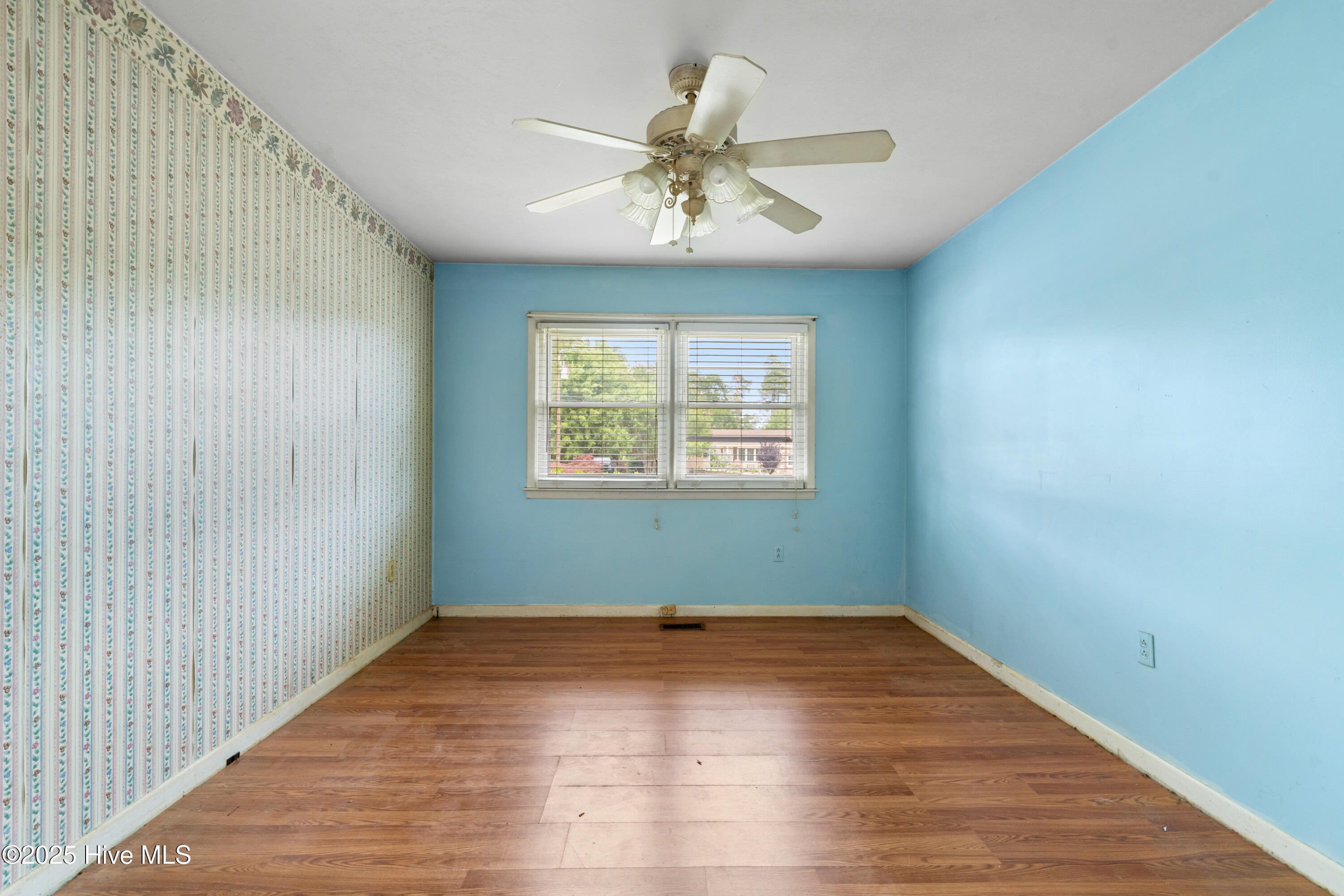 525 Mohican Trail