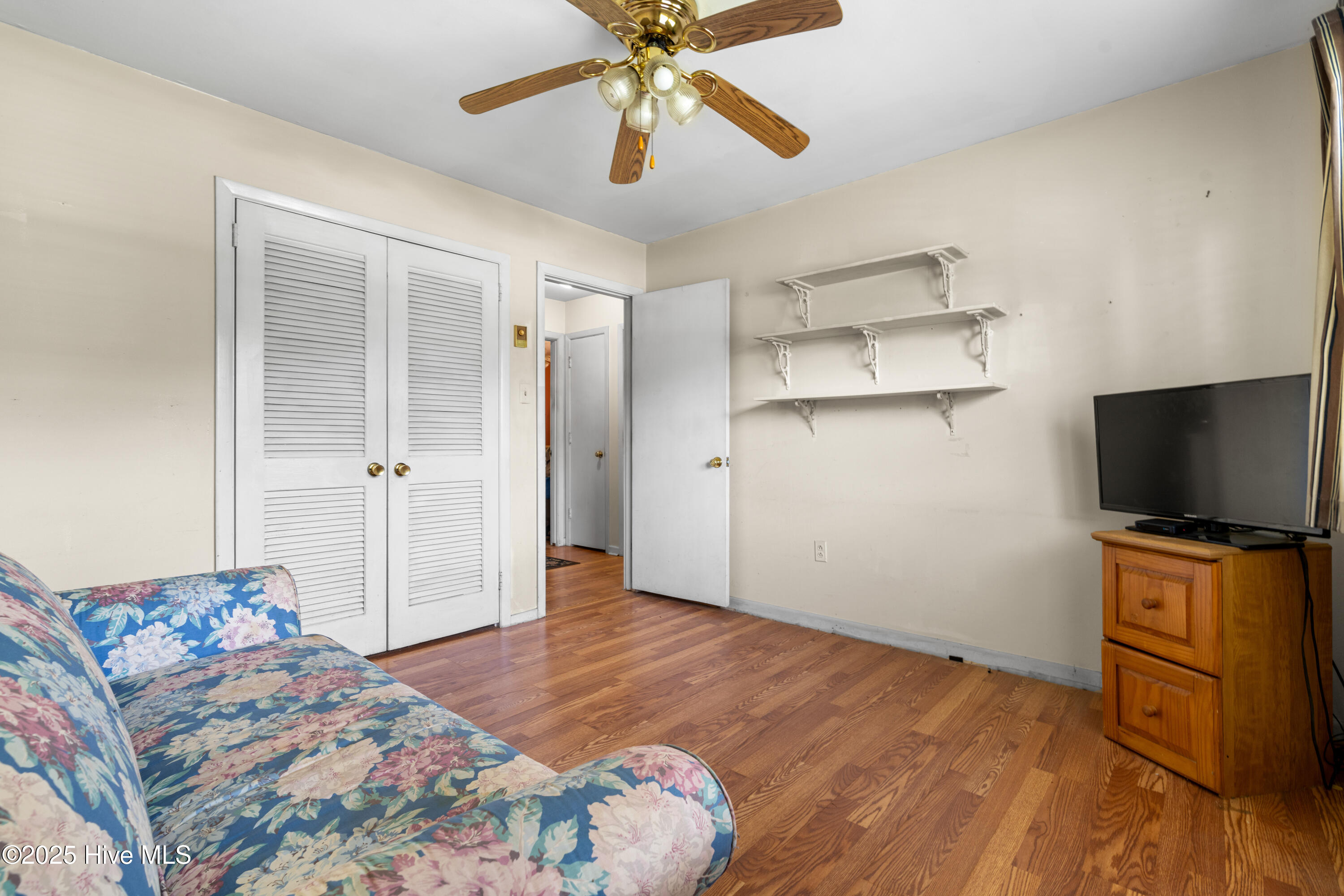 525 Mohican Trail